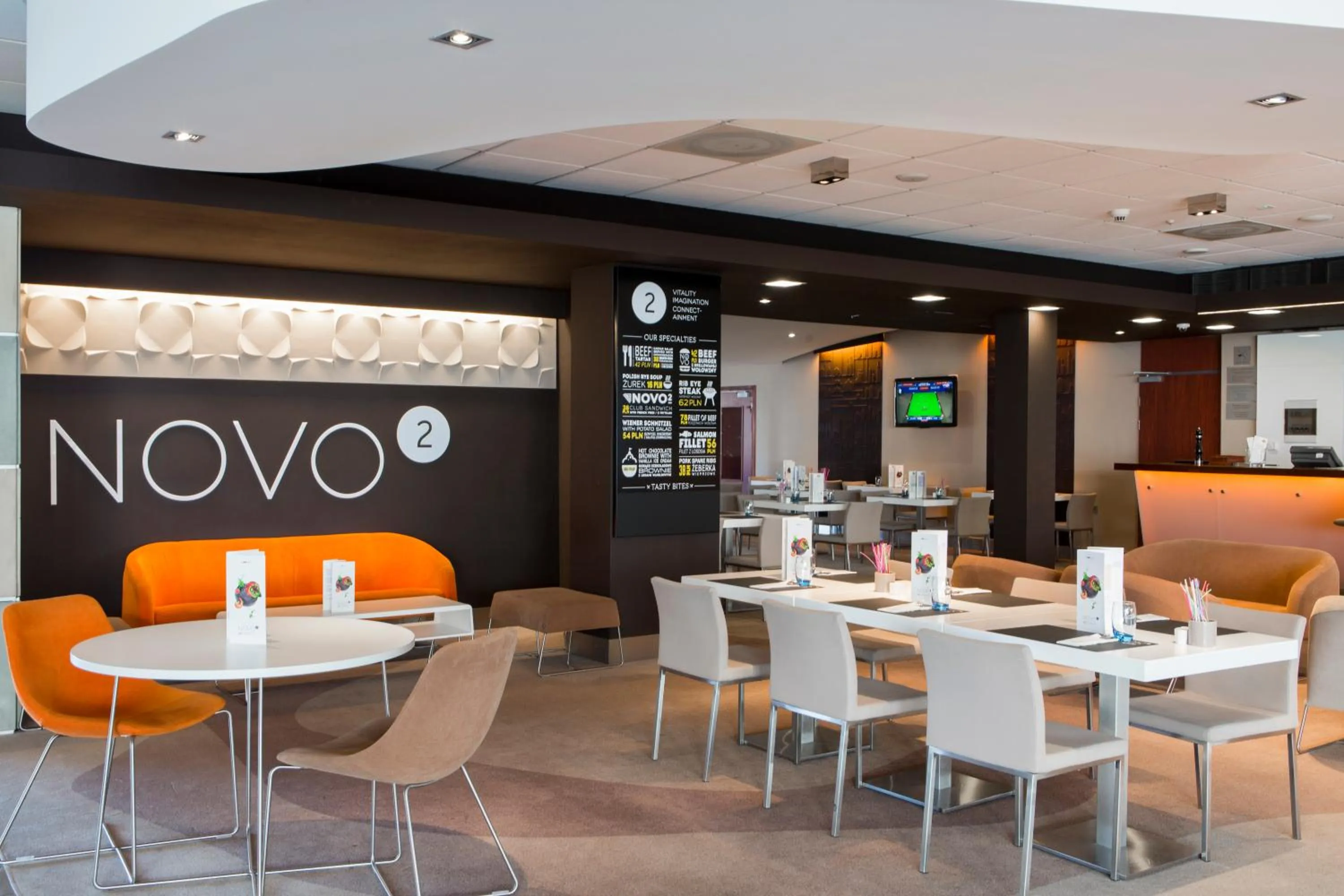 Lounge or bar in Novotel Warszawa Airport
