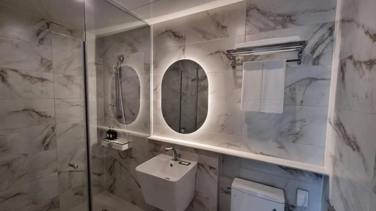 Bathroom in Gold Stone Hotel