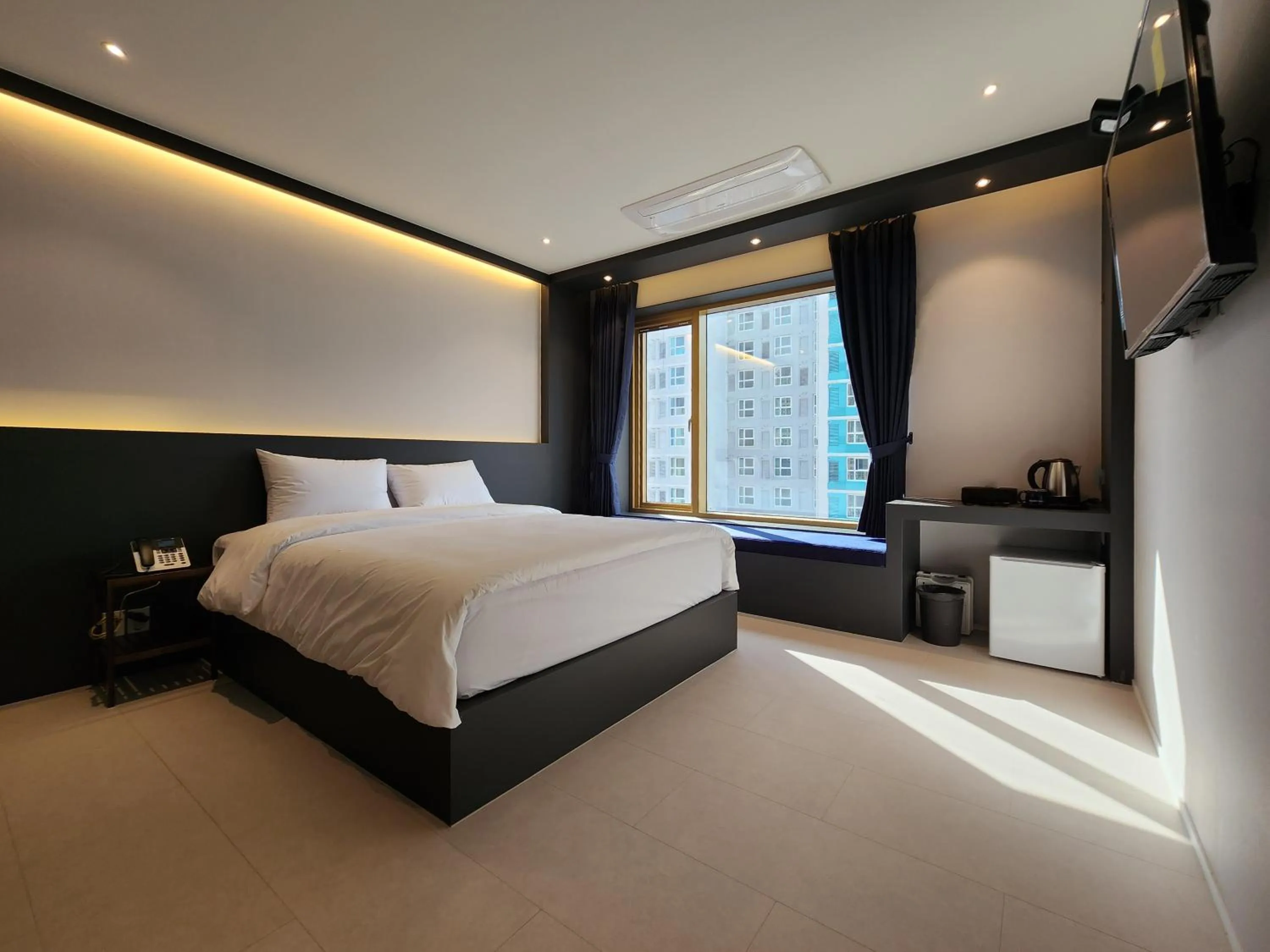 Decorative detail in Gold Stone Hotel