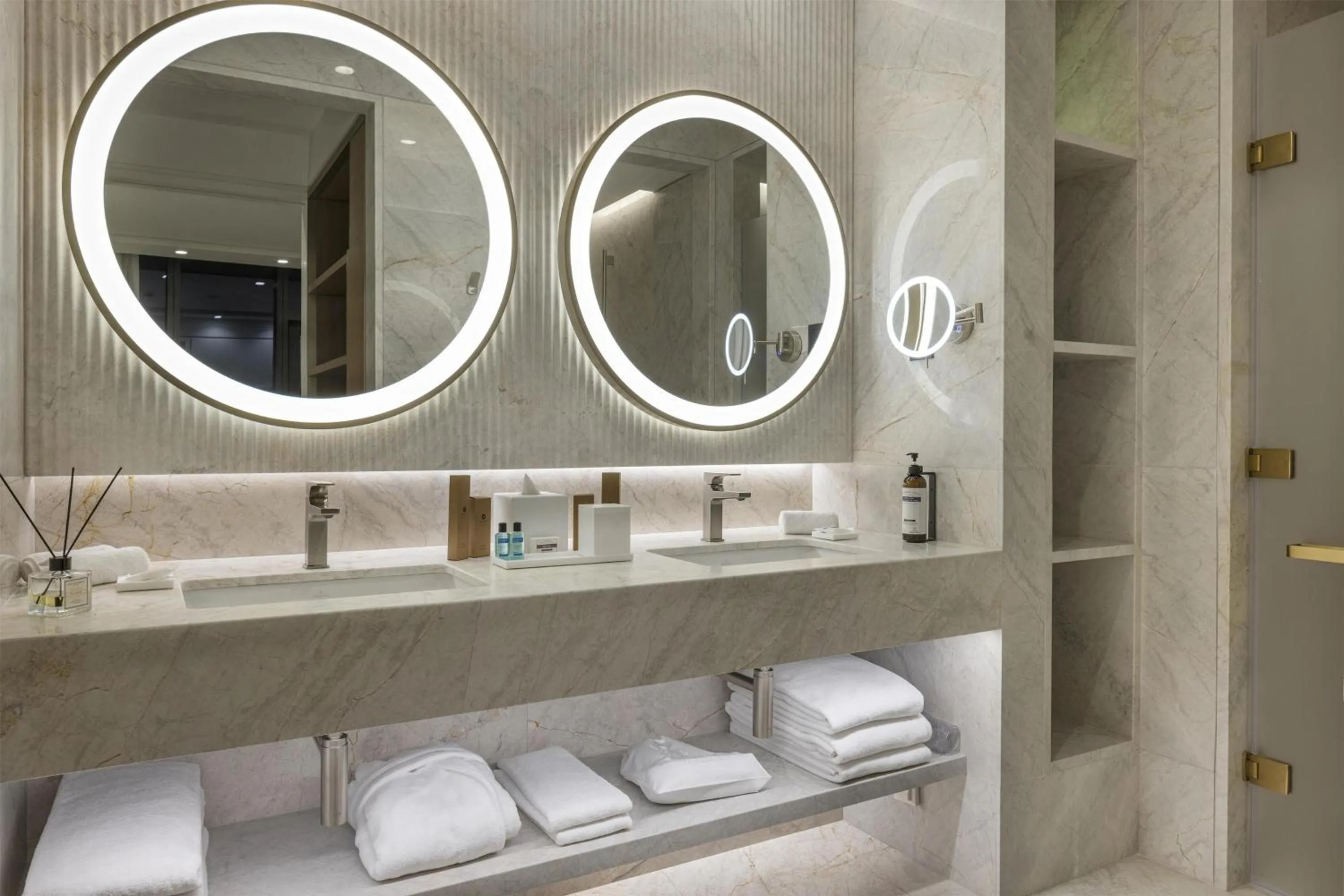 Bathroom in Hyatt Regency Izmir IstinyePark