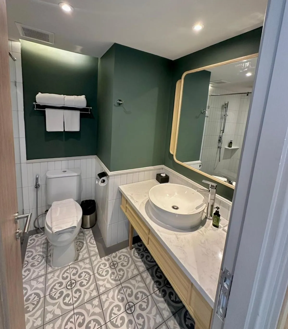 Bathroom in The Quarter Chaophraya by UHG