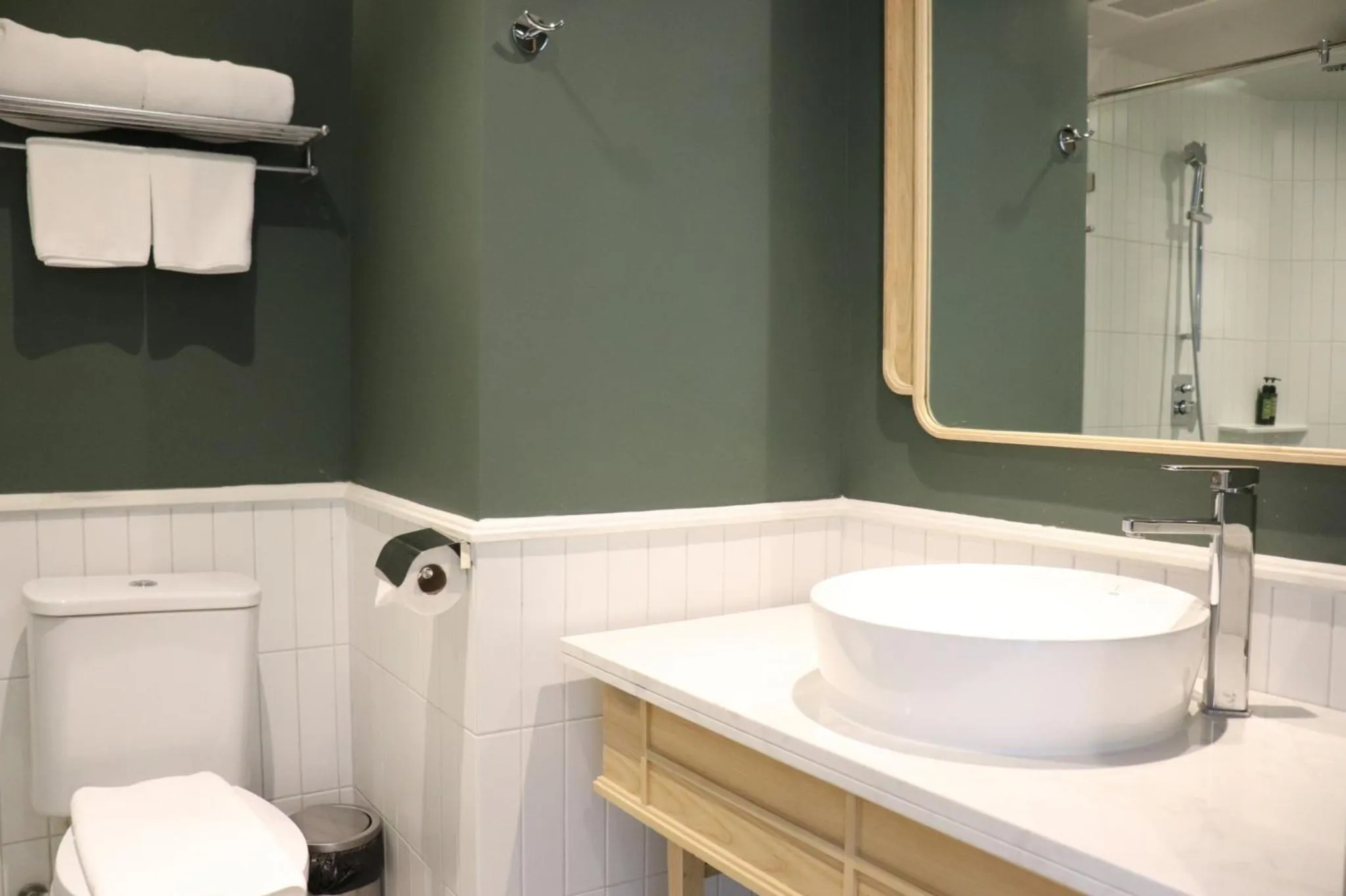 Toilet in The Quarter Chaophraya by UHG