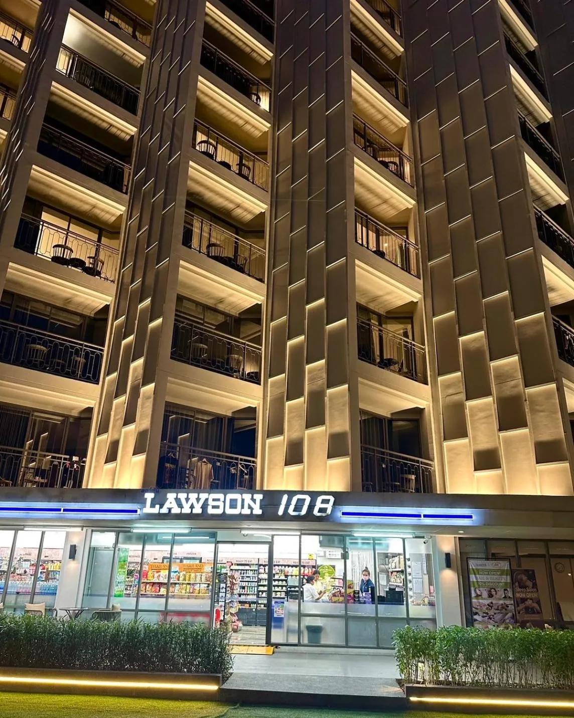 The Quarter Chaophraya by UHG