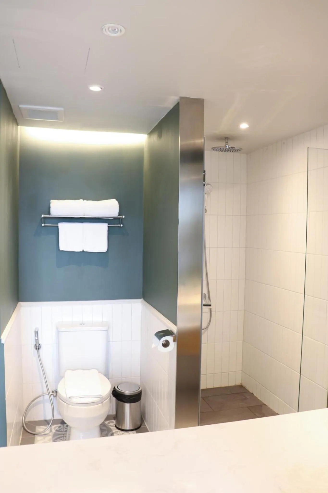 Toilet in The Quarter Chaophraya by UHG