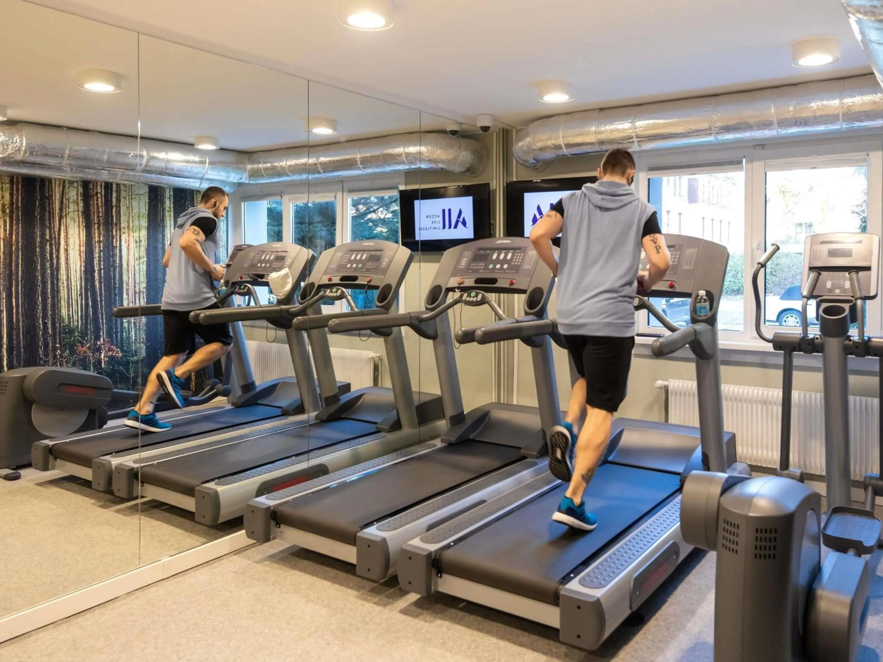 Fitness centre/facilities in Novotel Wrocław City