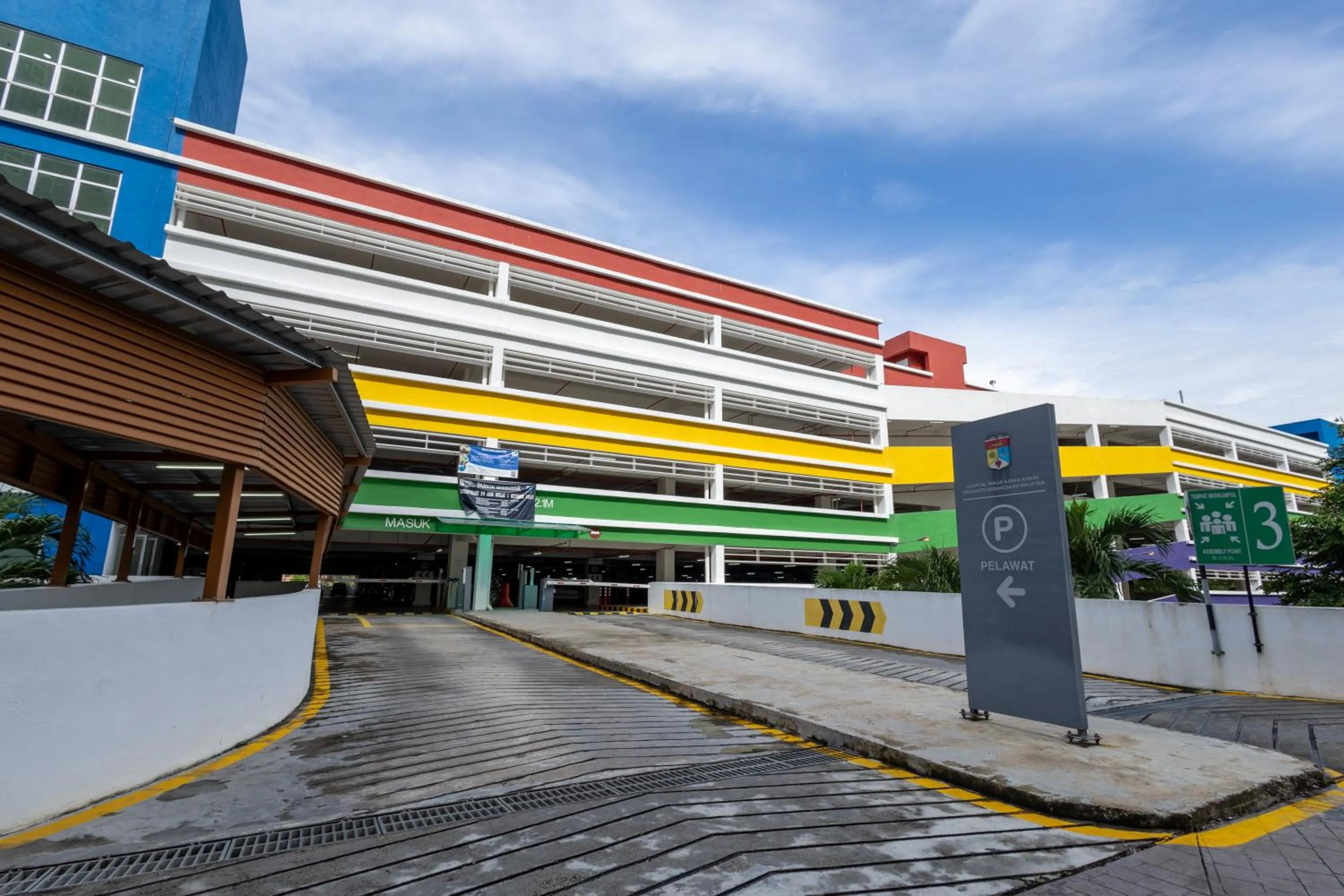 Parking in Zecon Hotel