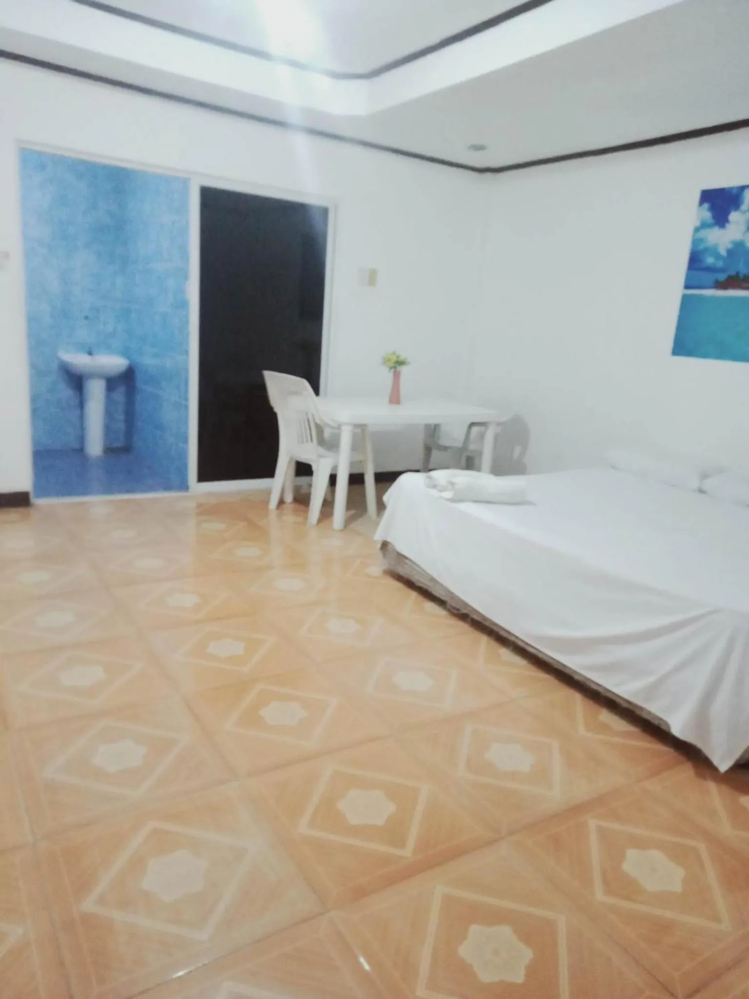 Bed in WJV INN Marigondon