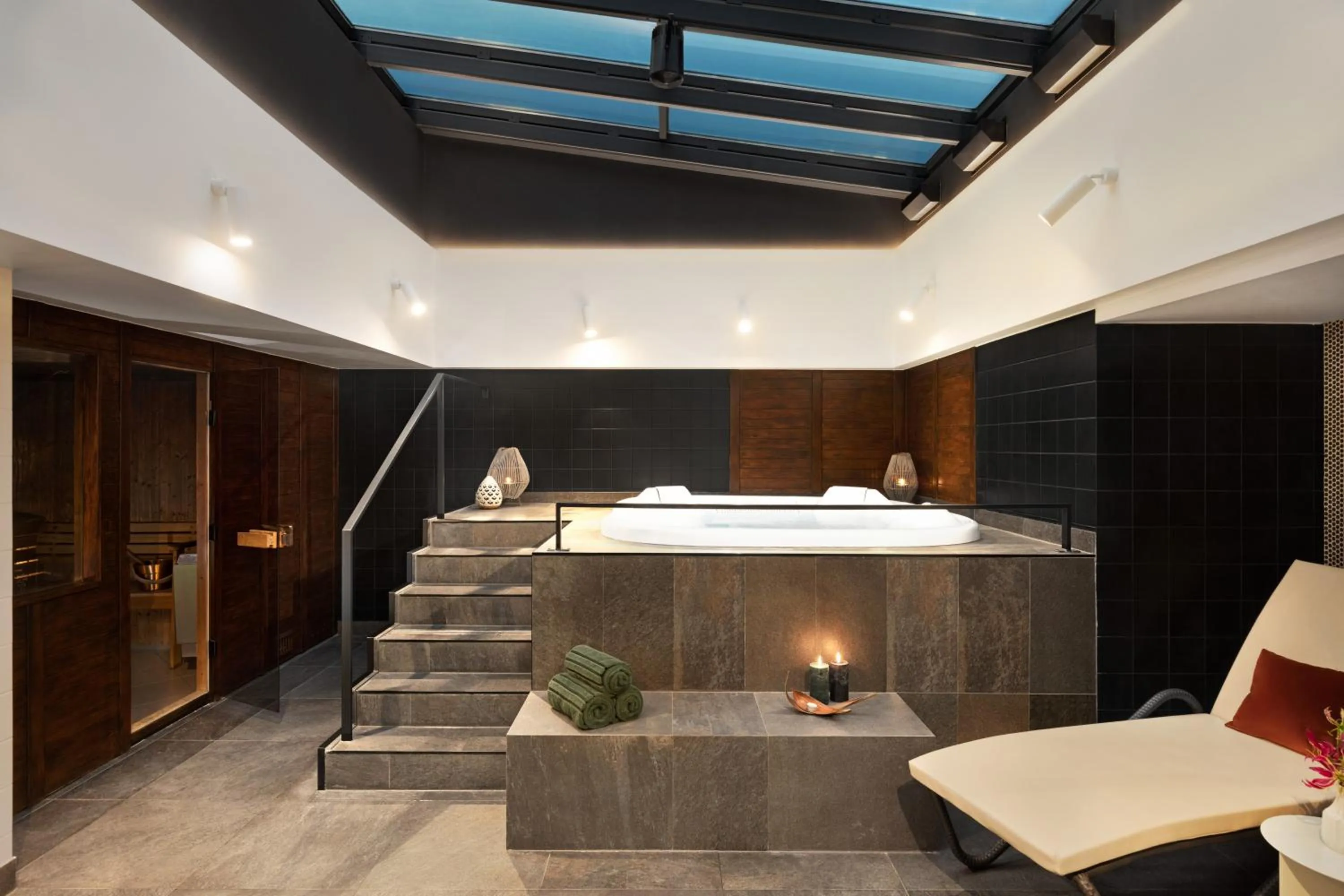 Hot Tub in Wyndham Wroclaw Old Town