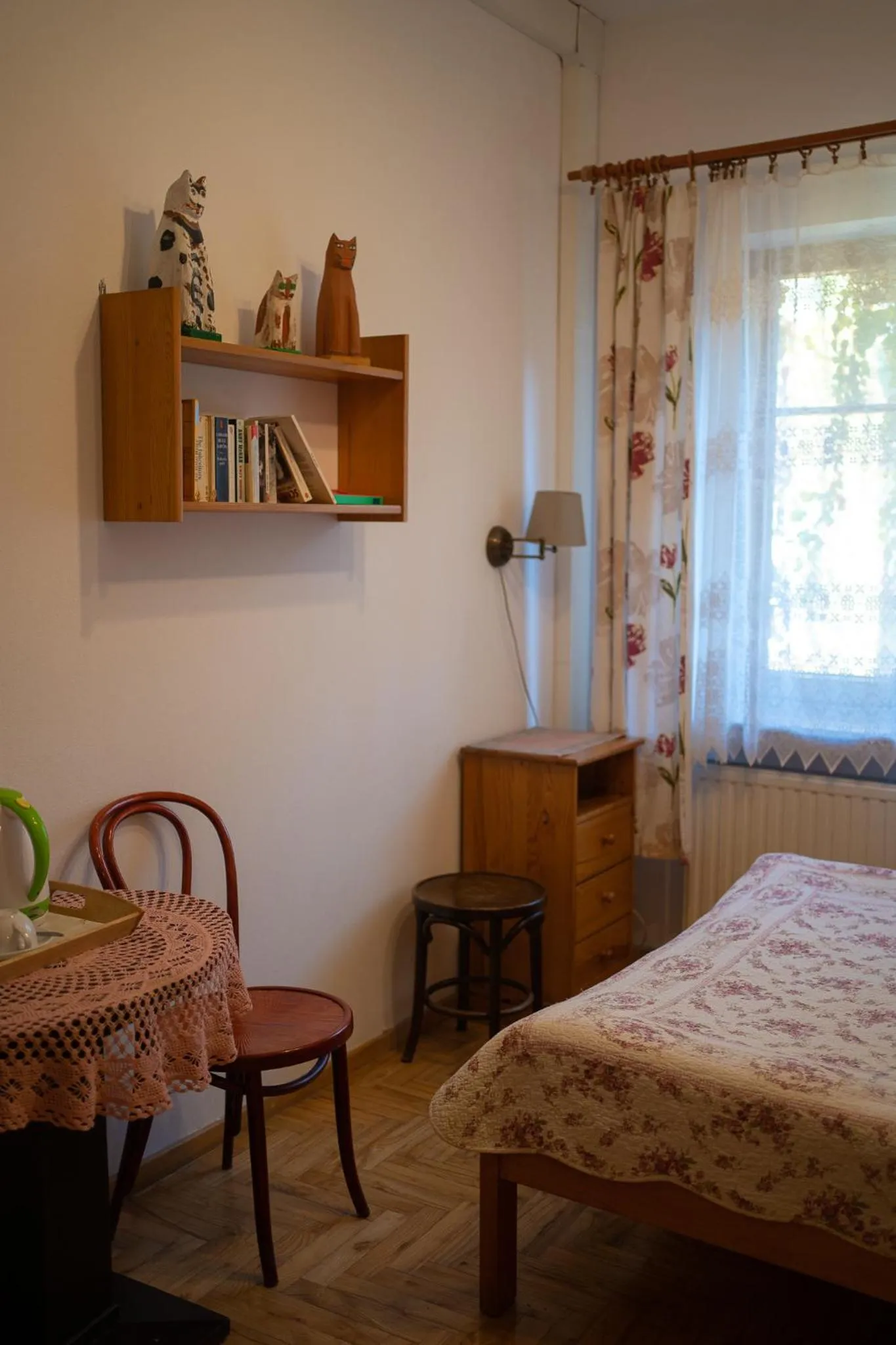 Photo of the whole room, Bed in Kolory Guest House