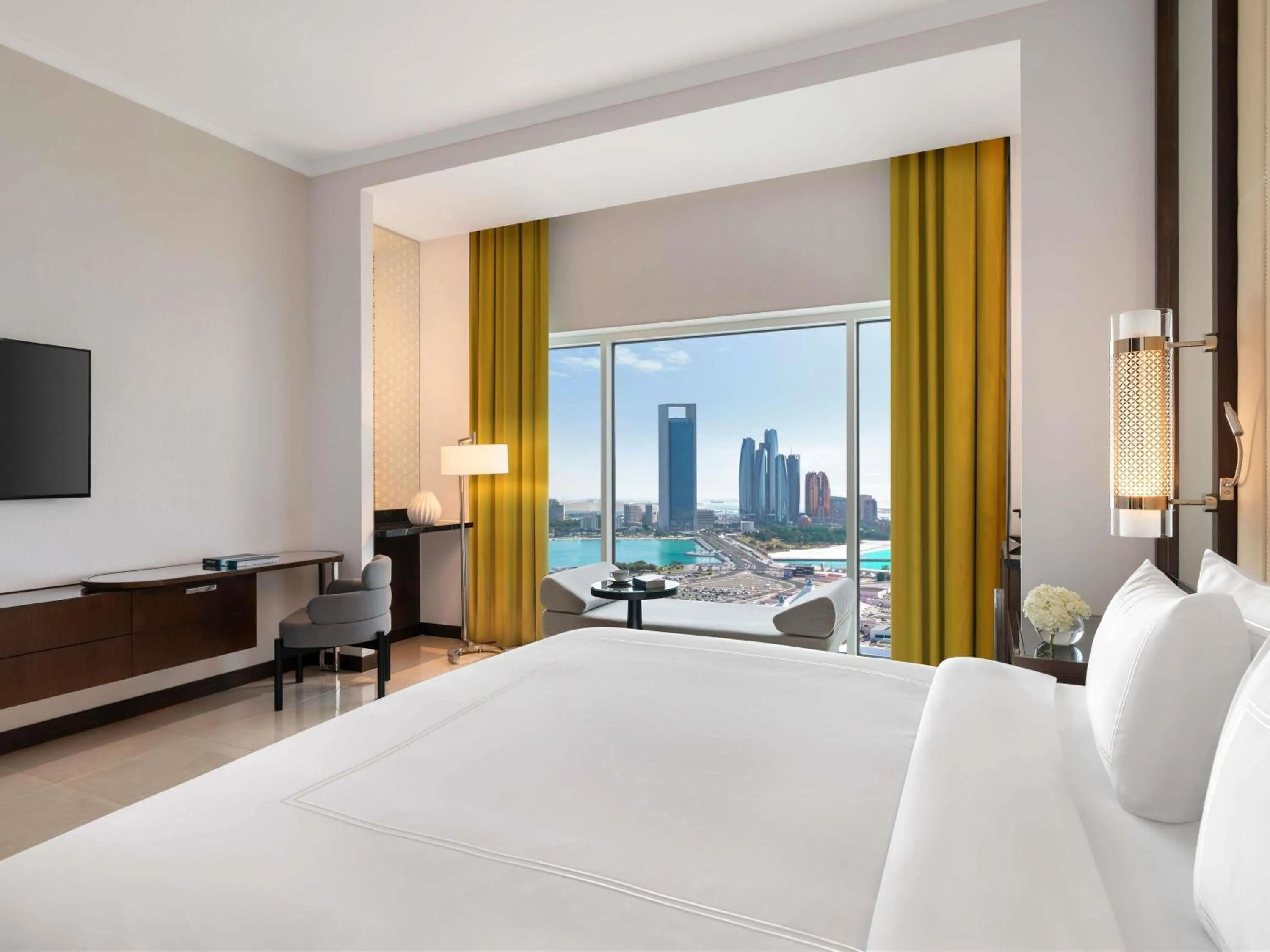 Bedroom, Bed in Rixos Marina Abu Dhabi