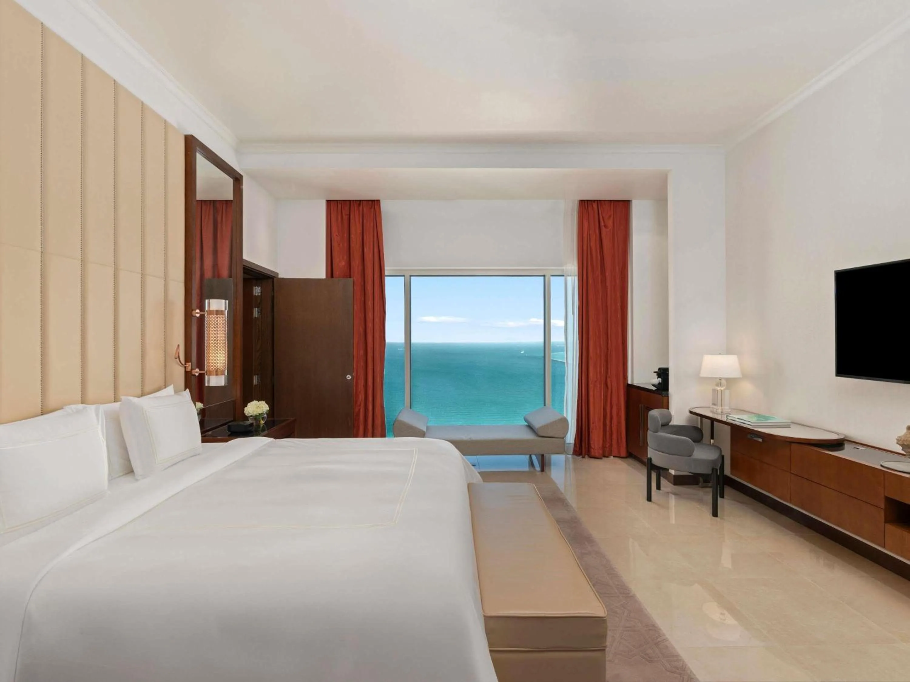 Bedroom, Bed in Rixos Marina Abu Dhabi