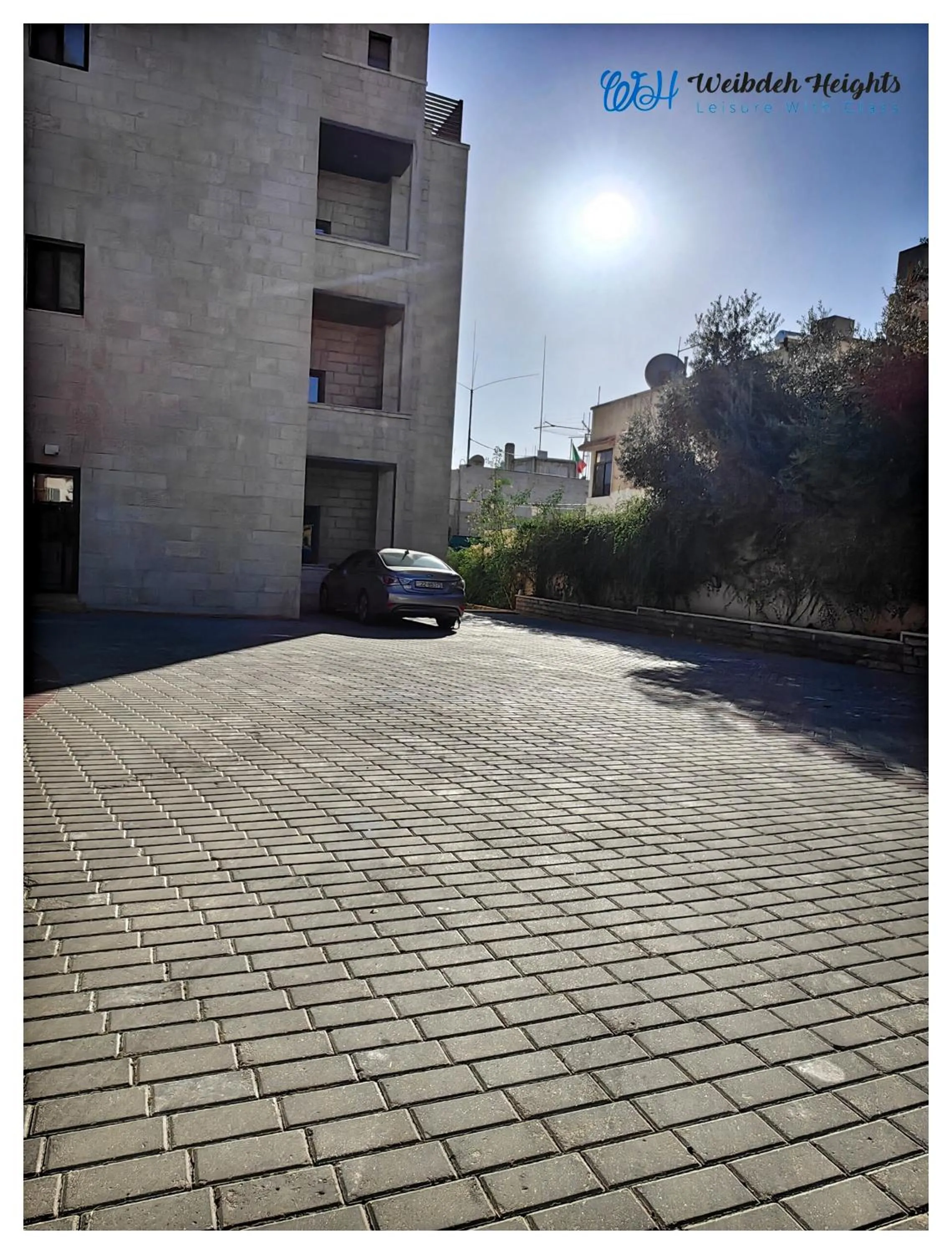 Parking in Weibdeh Heights Hotel Suites