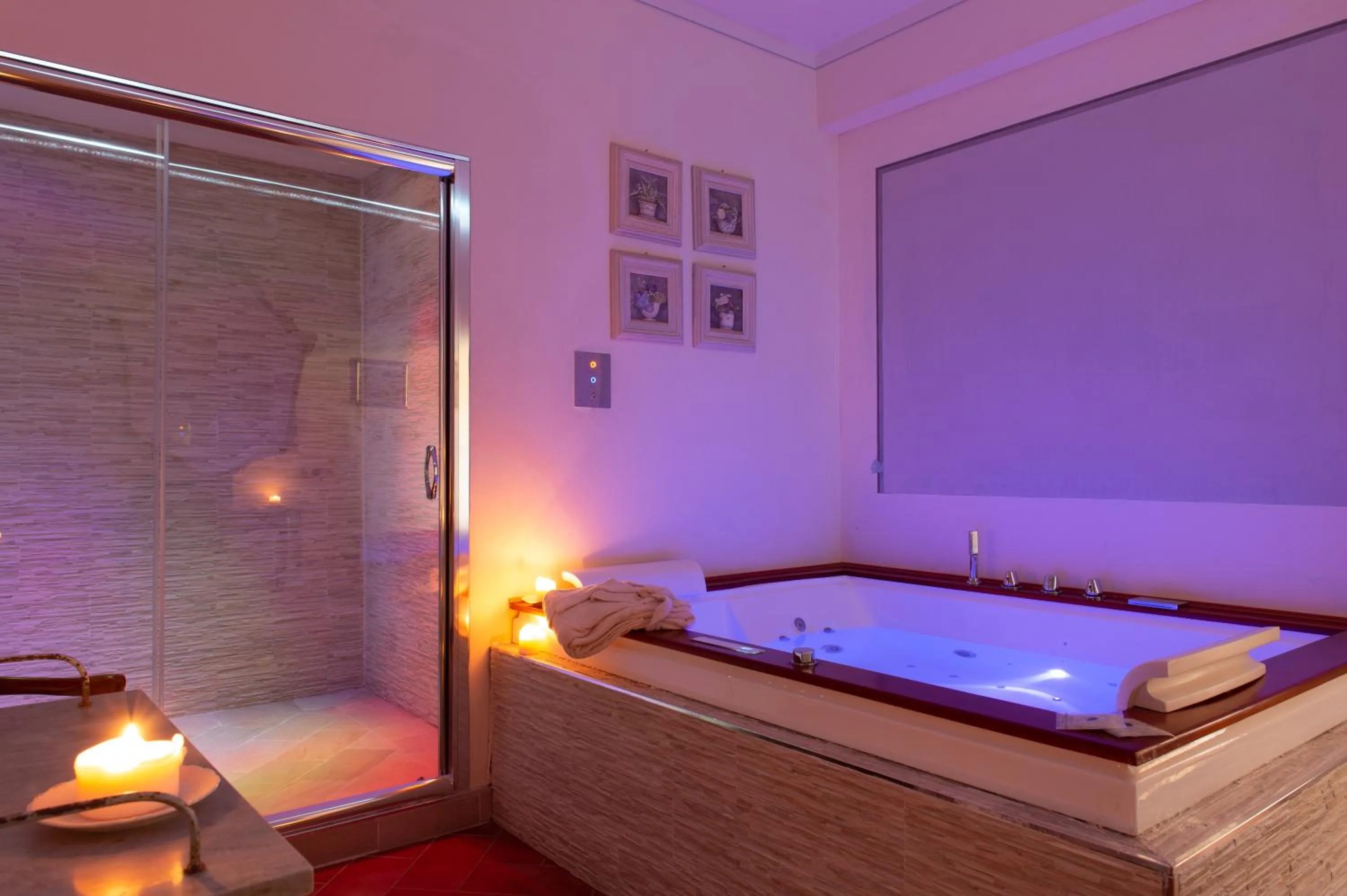 Shower in Borgo I Tre Baroni - Spa Suites & Resort