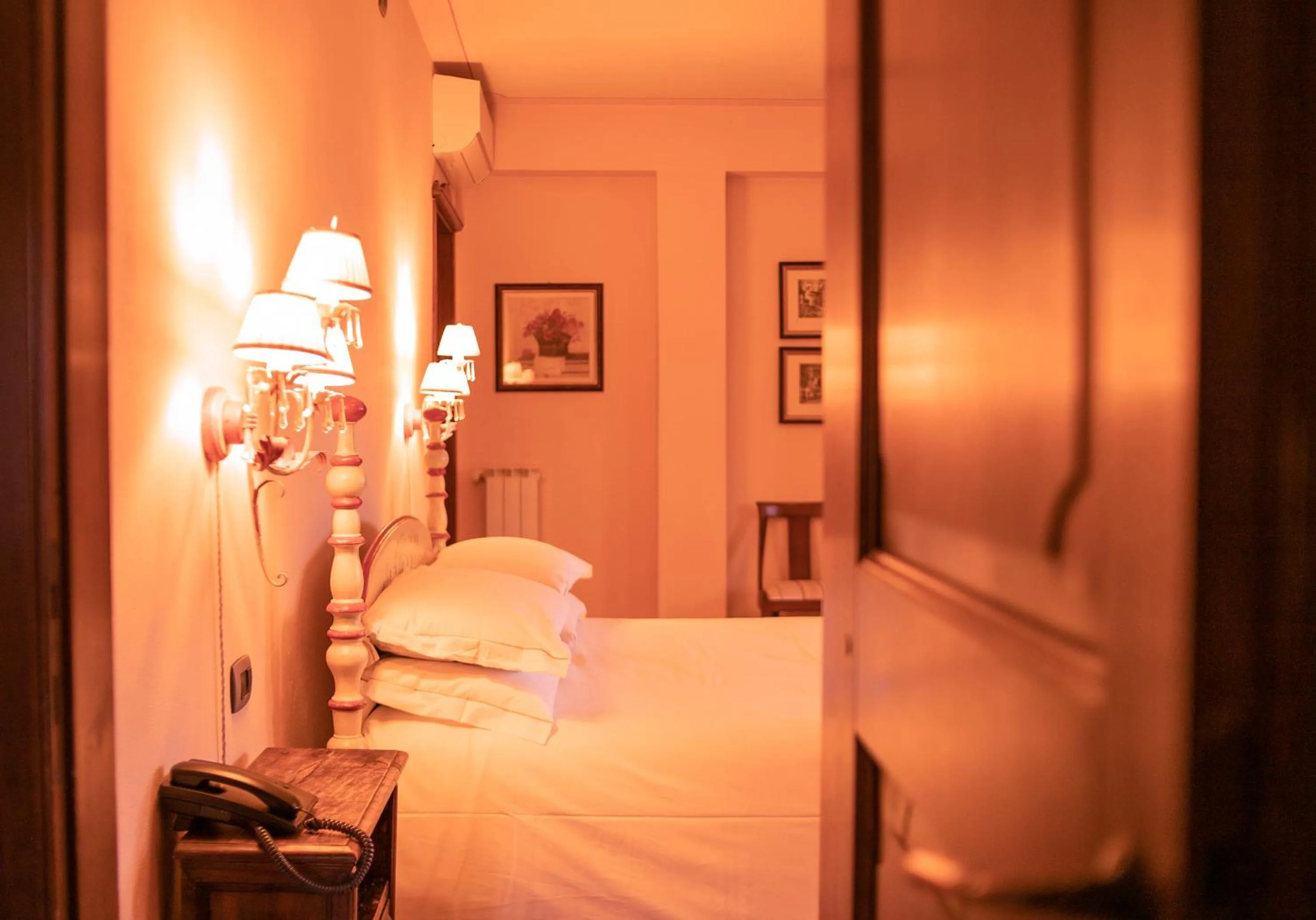 Bed in Borgo I Tre Baroni - Spa Suites & Resort