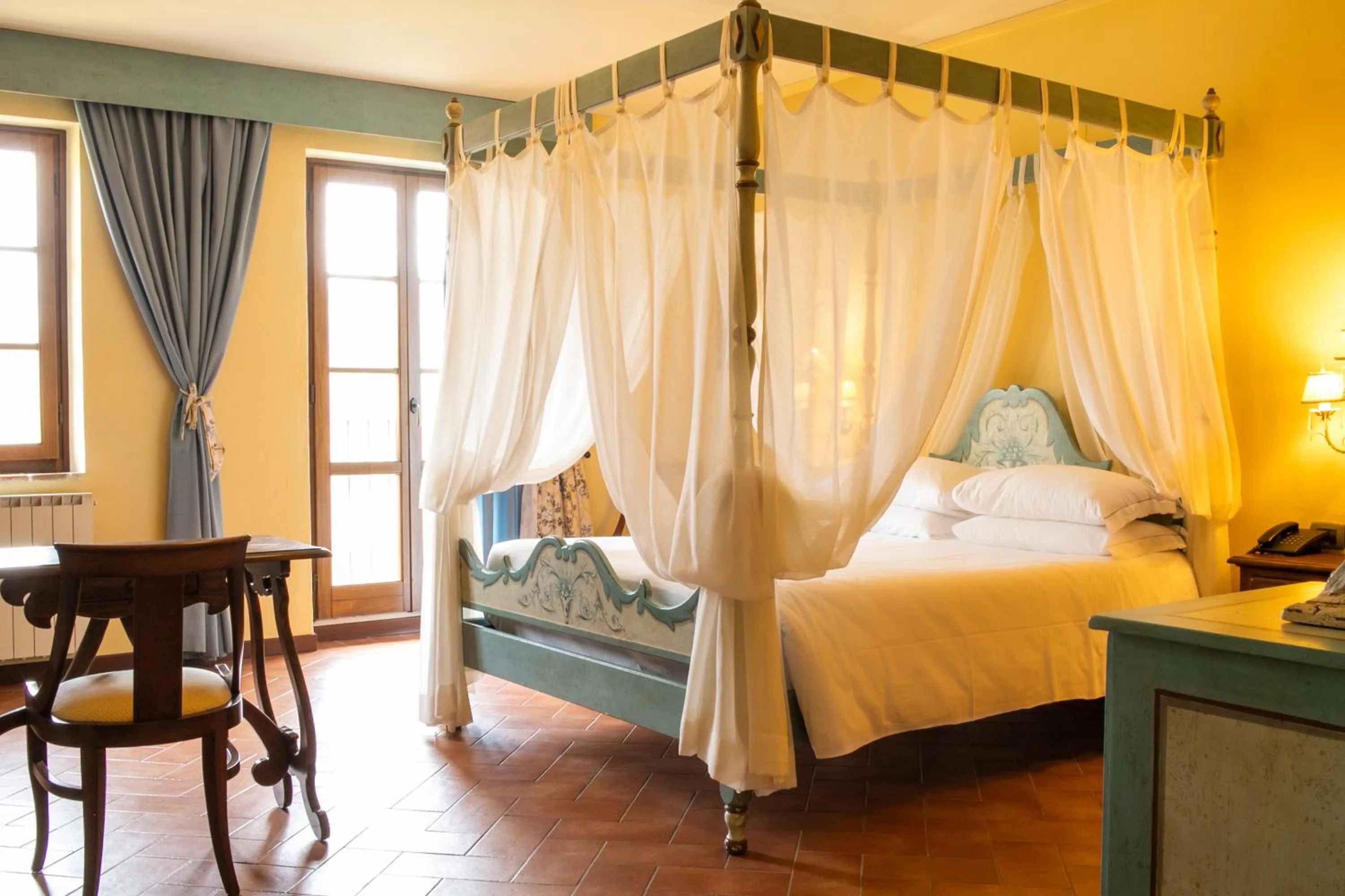 Bed in Borgo I Tre Baroni - Spa Suites & Resort