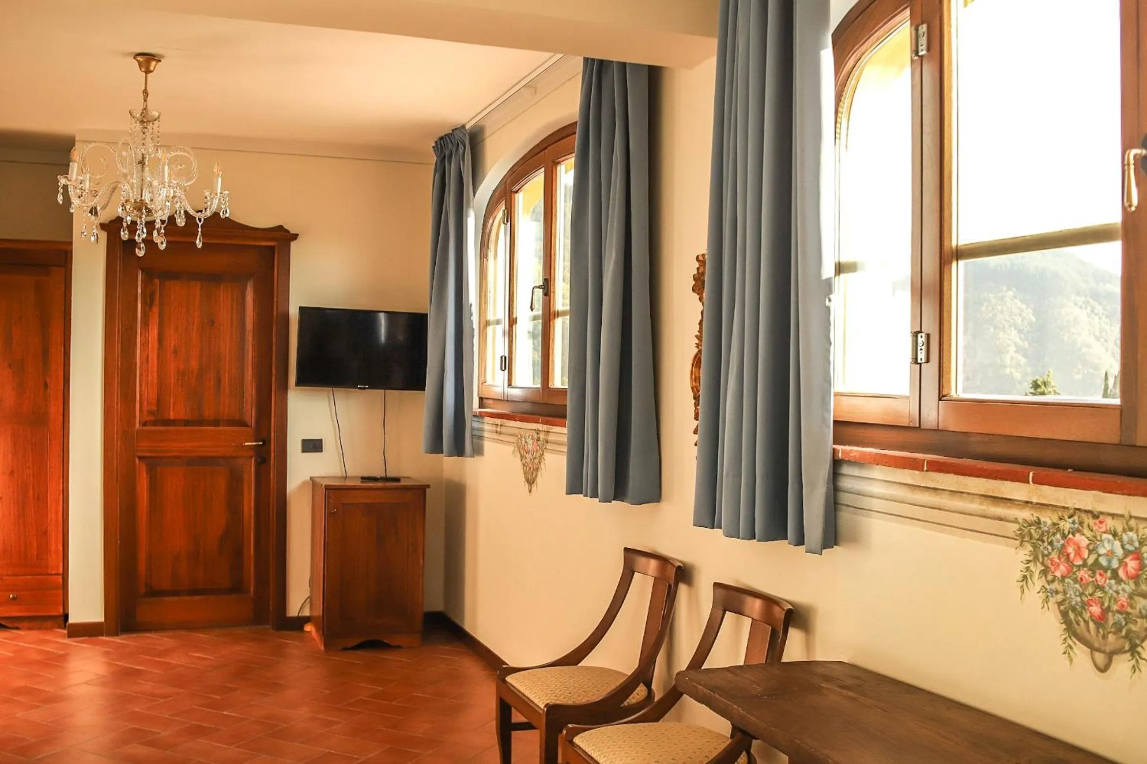 TV and multimedia in Borgo I Tre Baroni - Spa Suites & Resort