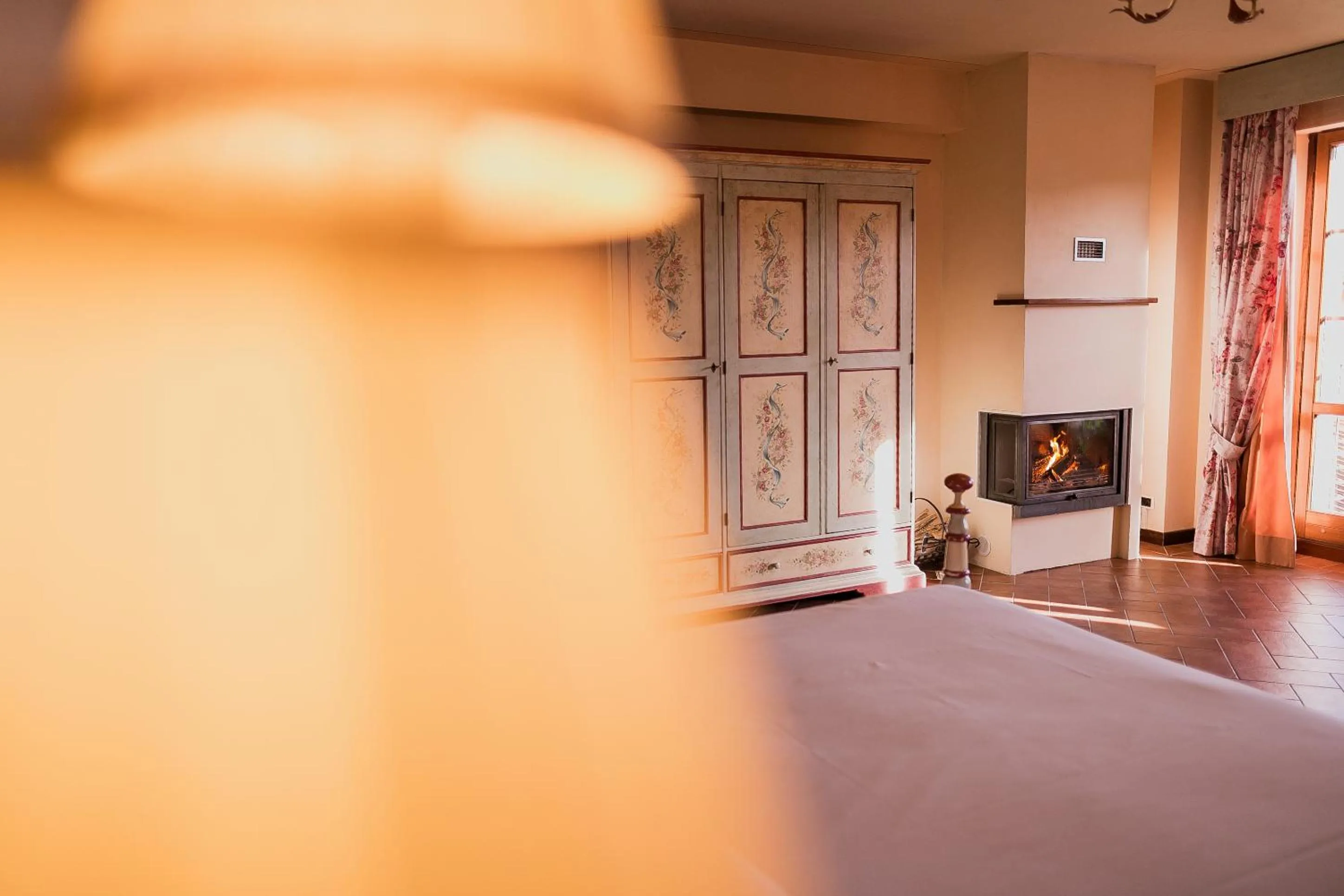 Living room, Bed in Borgo I Tre Baroni - Spa Suites & Resort