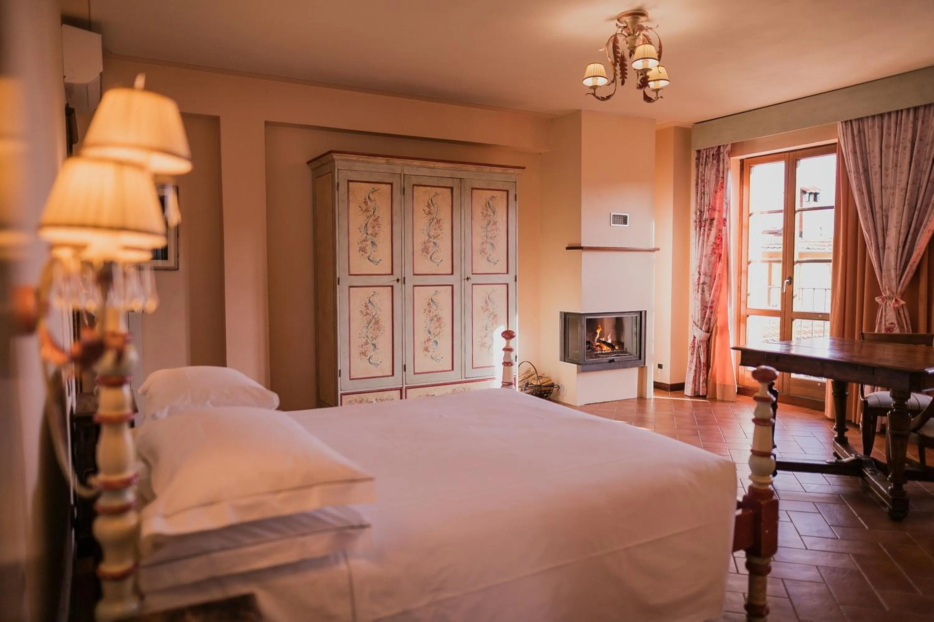 Bed in Borgo I Tre Baroni - Spa Suites & Resort