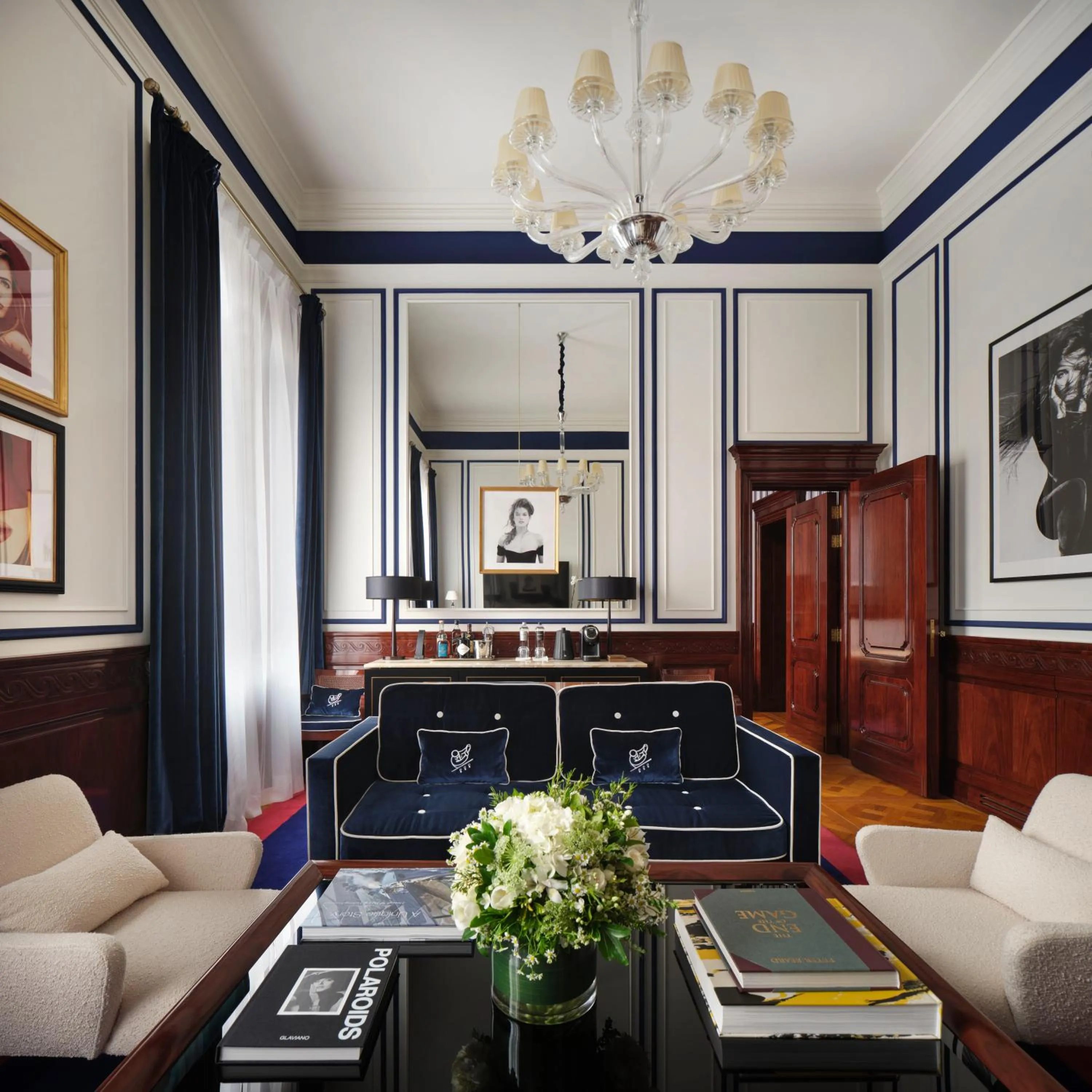 Living room in Casa Cipriani Milano
