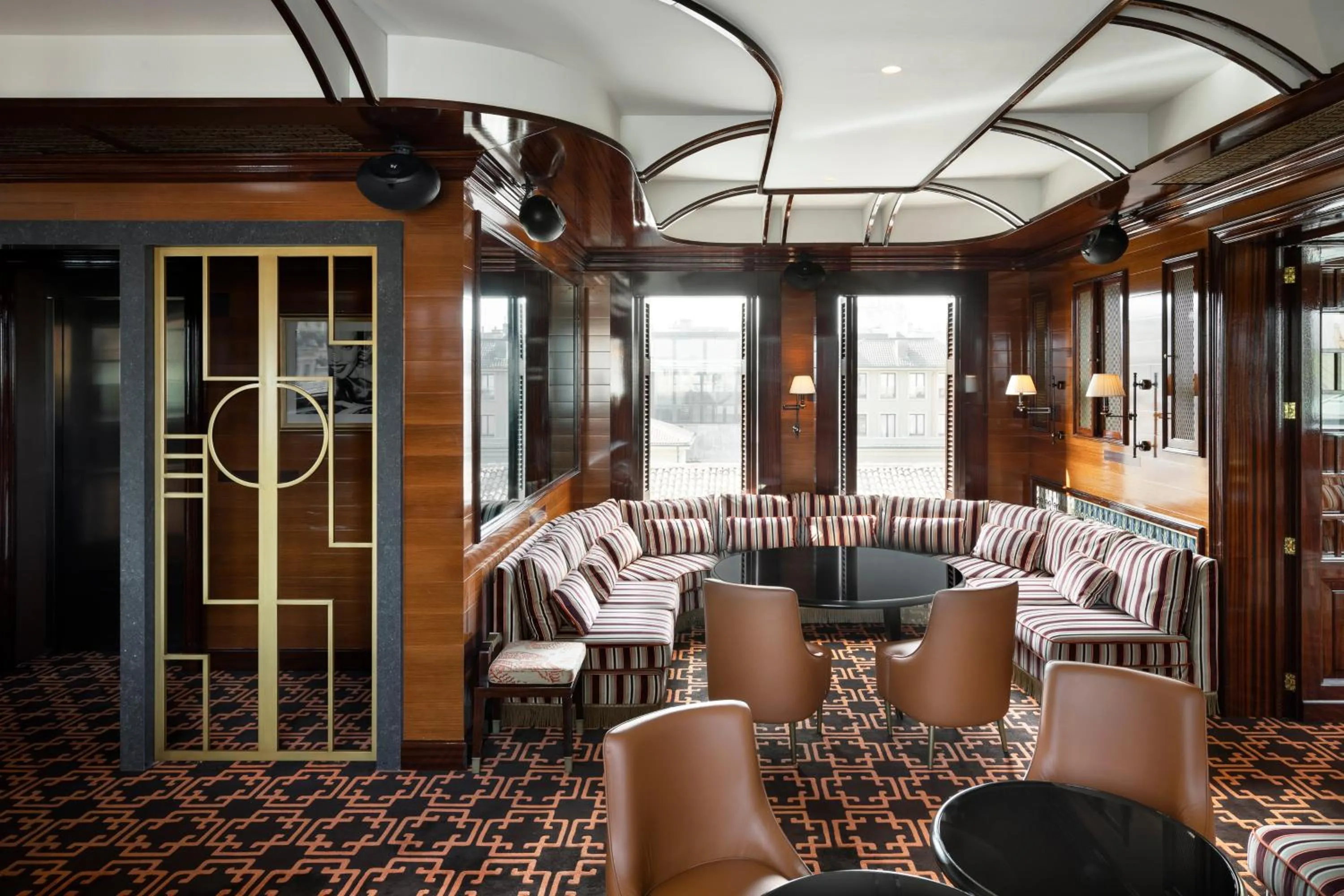 Restaurant/places to eat in Casa Cipriani Milano