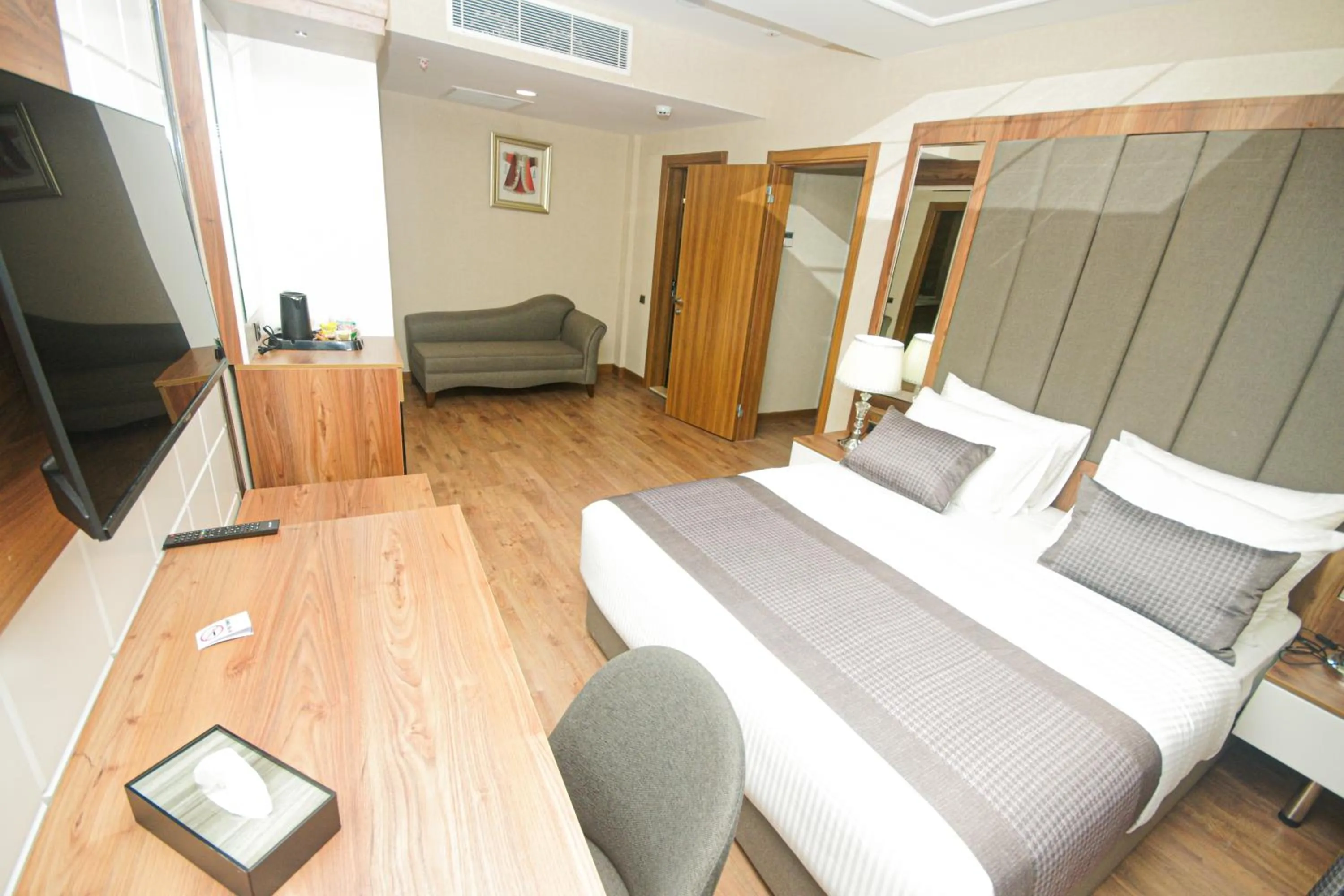 Bedroom, Bed in UNITED HOTEL INTERNATIONAL