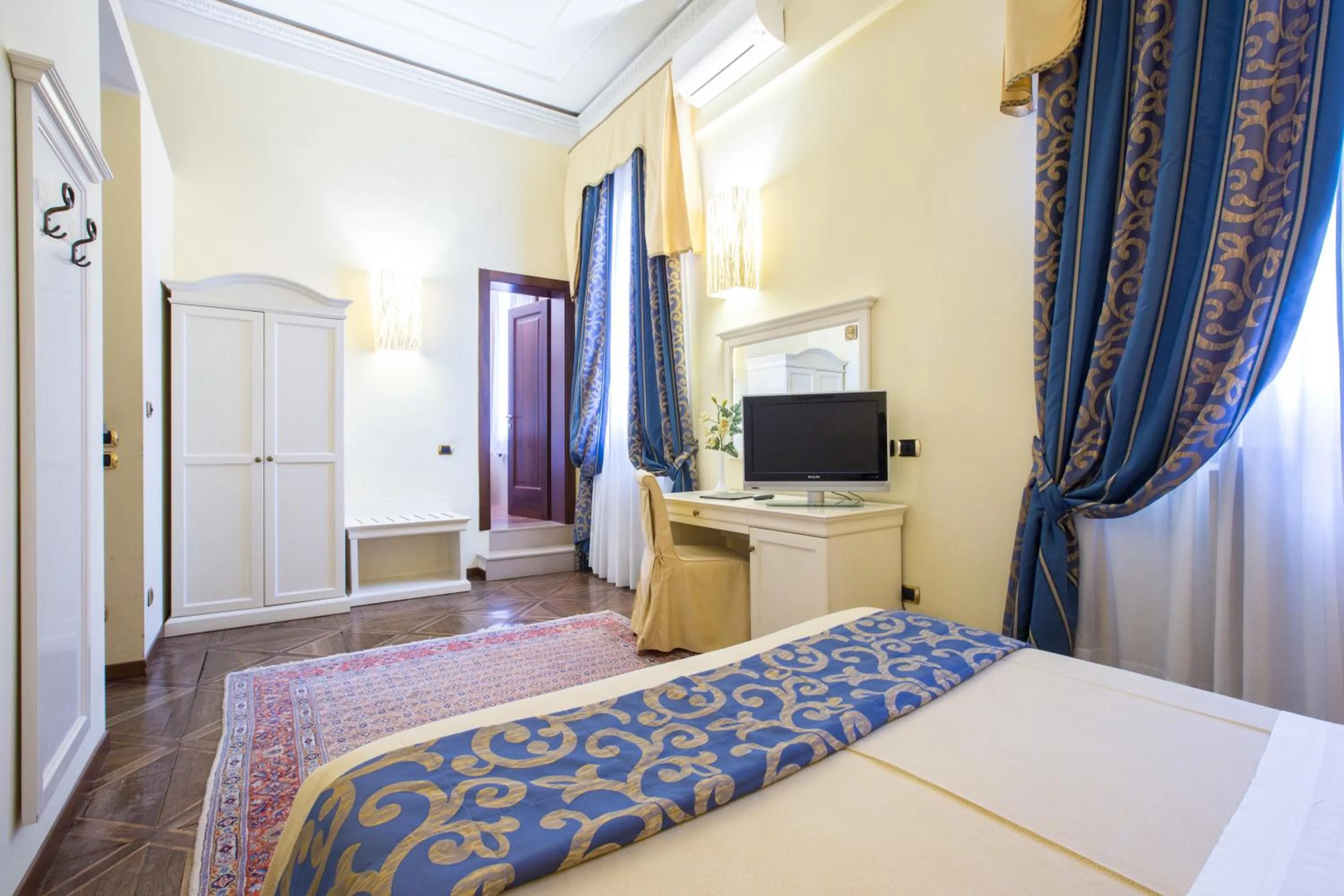 Photo of the whole room, Bed in Ca' Bragadin e Carabba