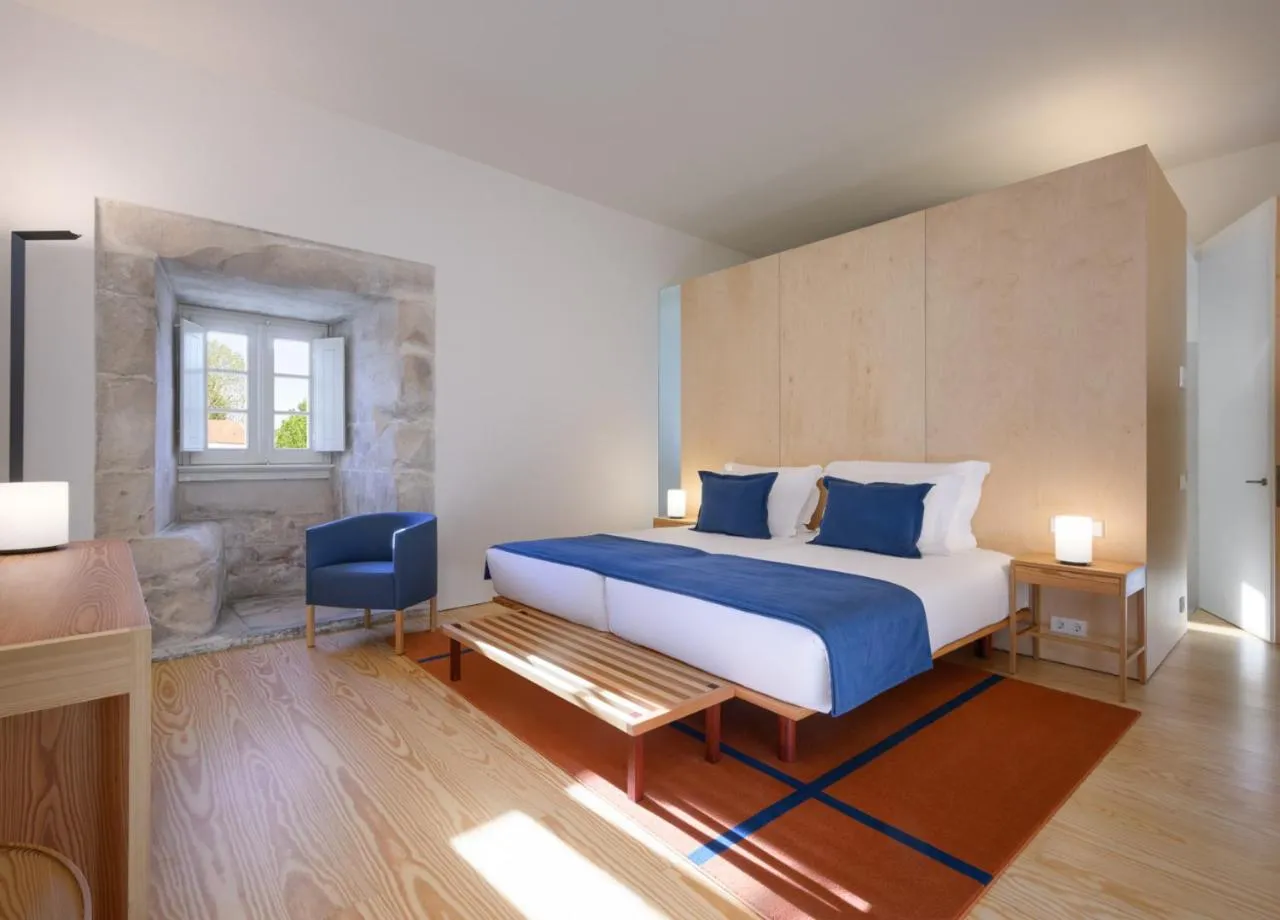 Bed in Montebelo Mosteiro de Alcobaça Historic Hotel