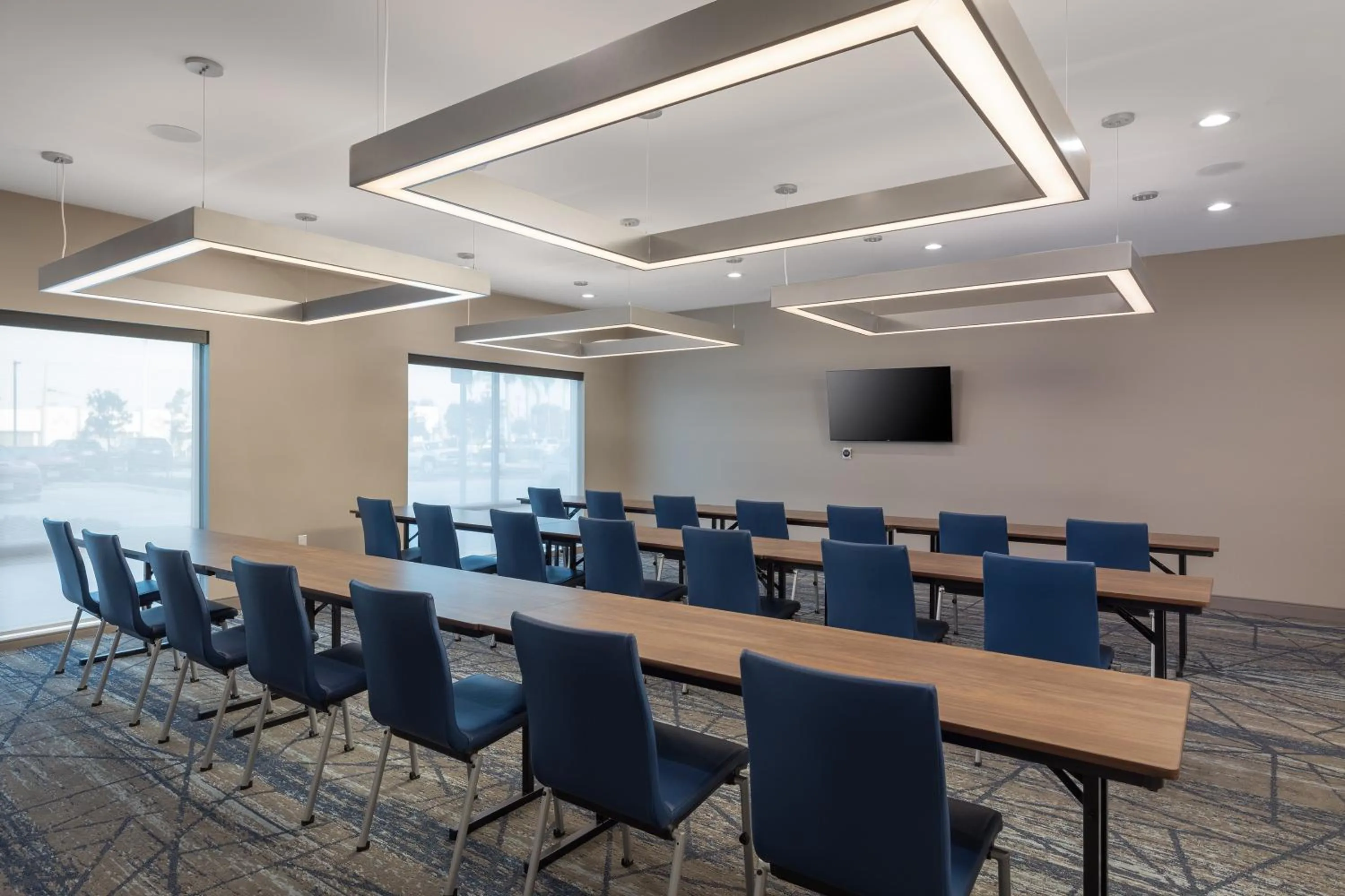 Meeting/conference room in Holiday Inn Express & Suites Hawaiian Gardens by IHG