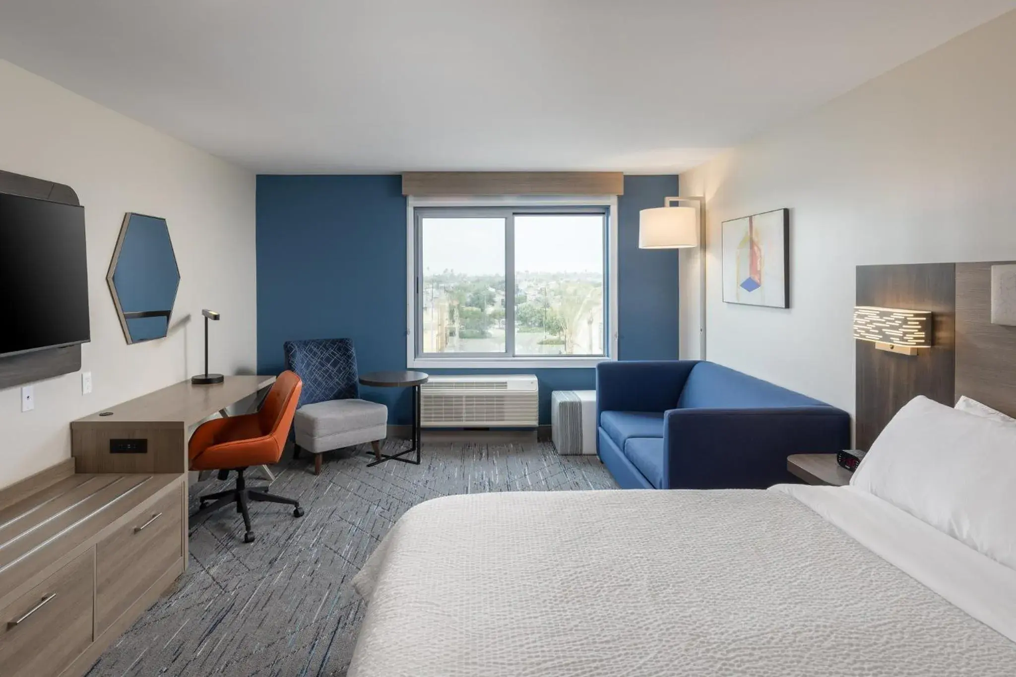 King Suite in Holiday Inn Express & Suites Hawaiian Gardens by IHG King Suite in Holiday Inn Express & Suites Hawaiian Gardens by IHG