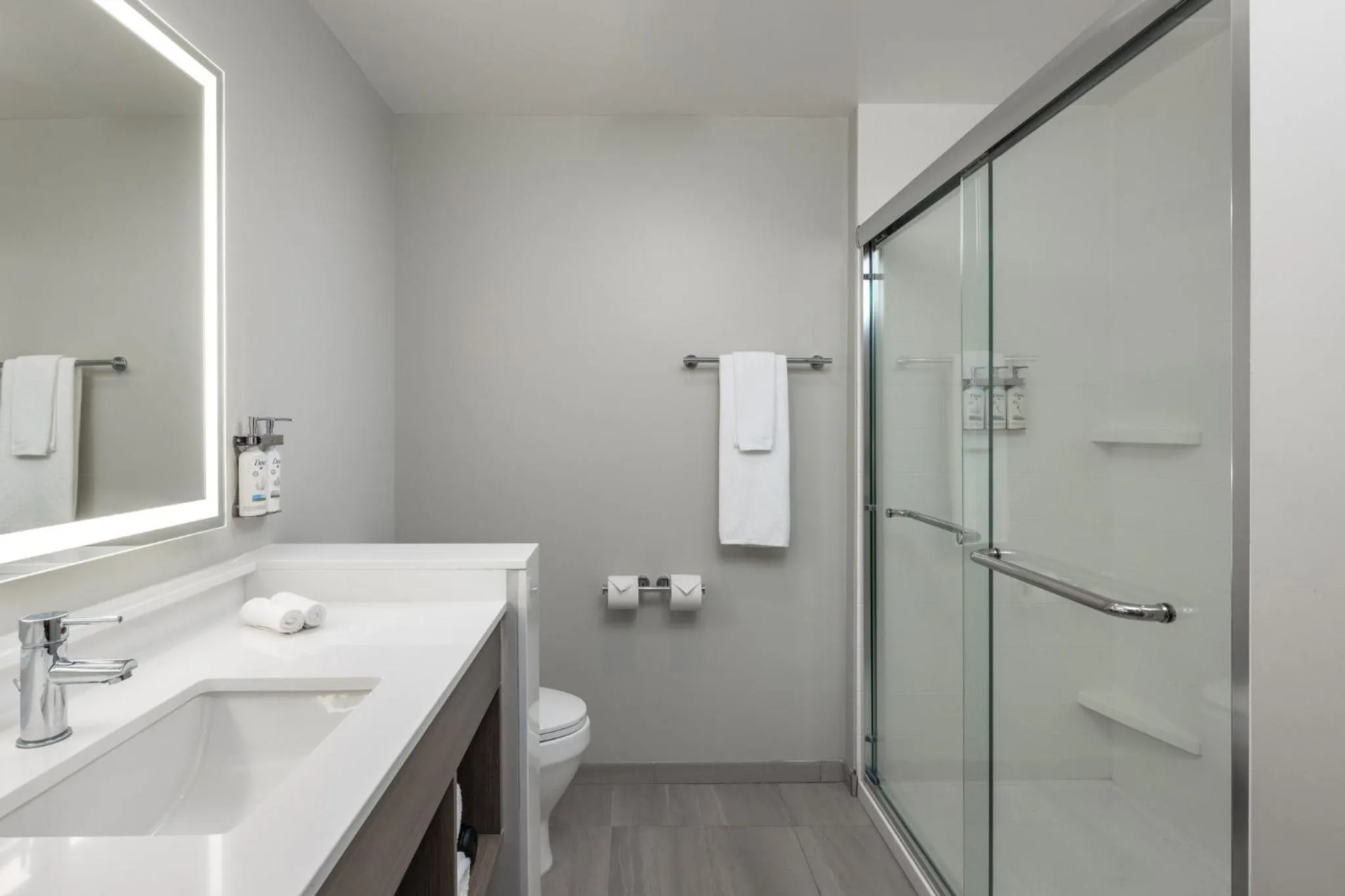 Bathroom in Holiday Inn Express & Suites Hawaiian Gardens by IHG