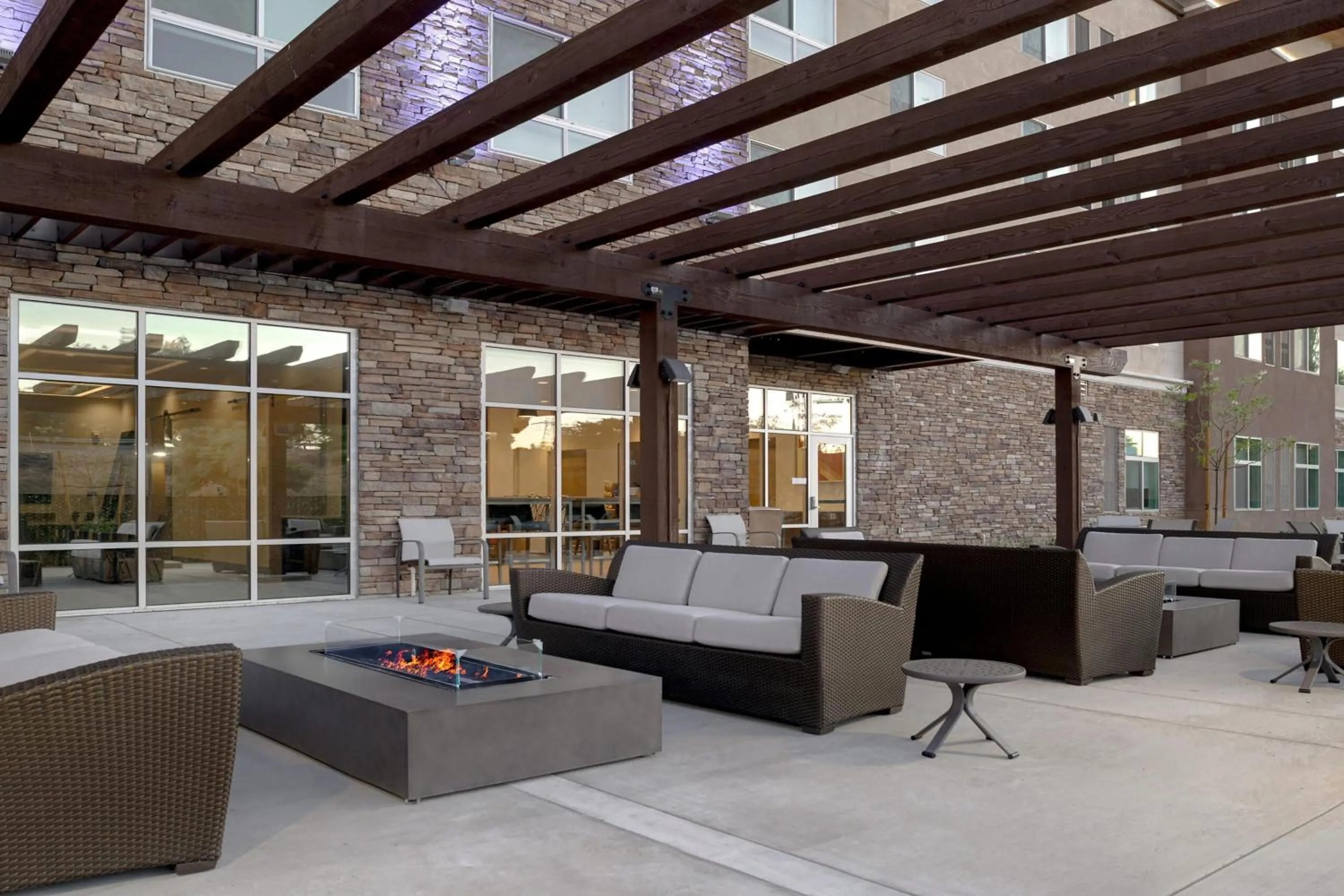 Seating area in Holiday Inn Express & Suites Ontario - Chino Hills by IHG