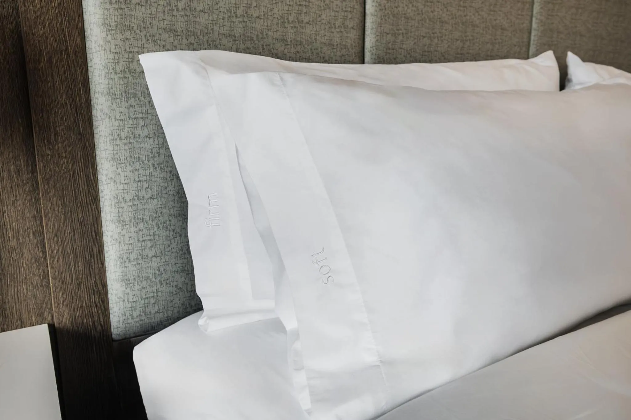 Photo of the whole room, Bed in Holiday Inn Express & Suites Toronto Airport South by IHG