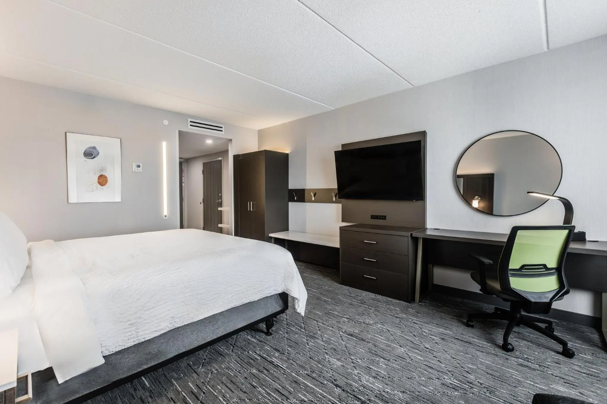 Photo of the whole room, Bed in Holiday Inn Express & Suites Toronto Airport South by IHG
