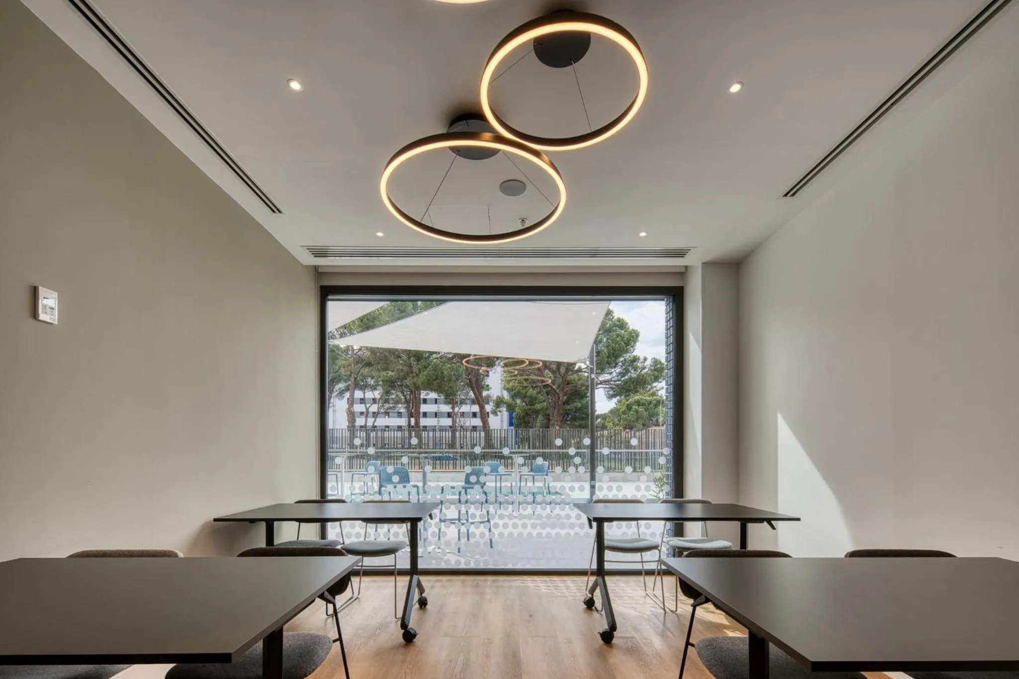 Meeting/conference room in Holiday Inn Express - Madrid - Airport by IHG