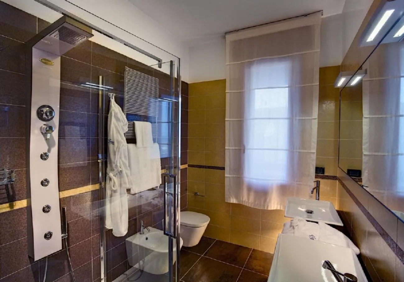 Shower in Hotel Le Tegnue