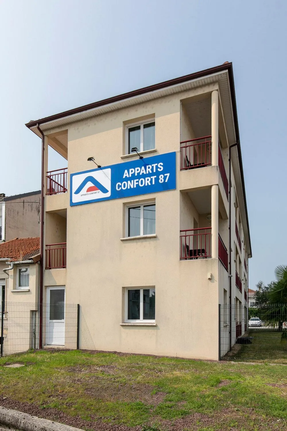 Property logo or sign in Apparts Confort 87