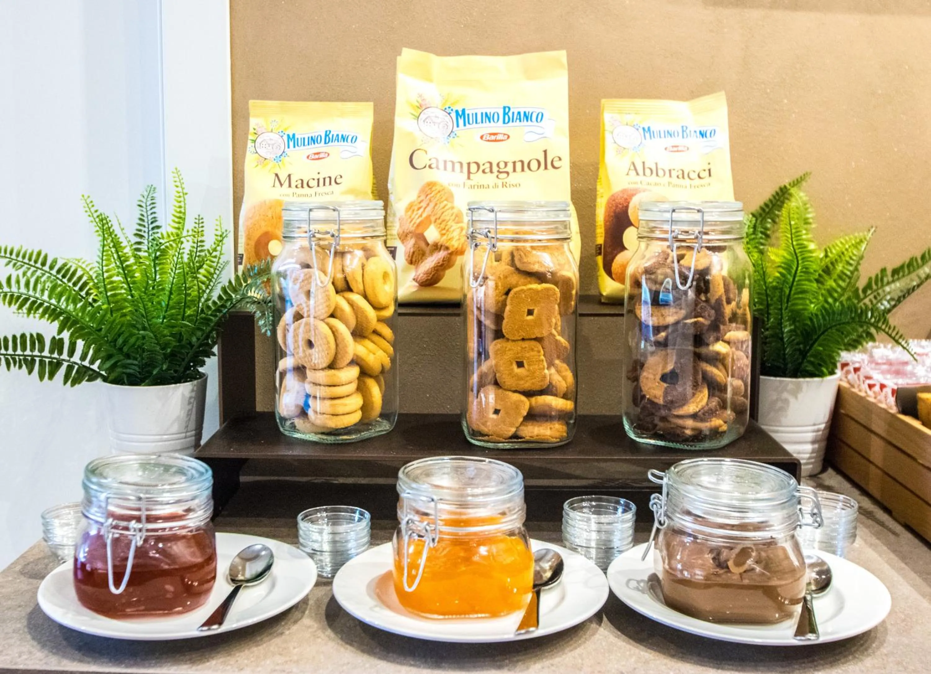 Buffet breakfast in Hotel Perlage Florence - Free city tax with Private Parking & Fast Wifi