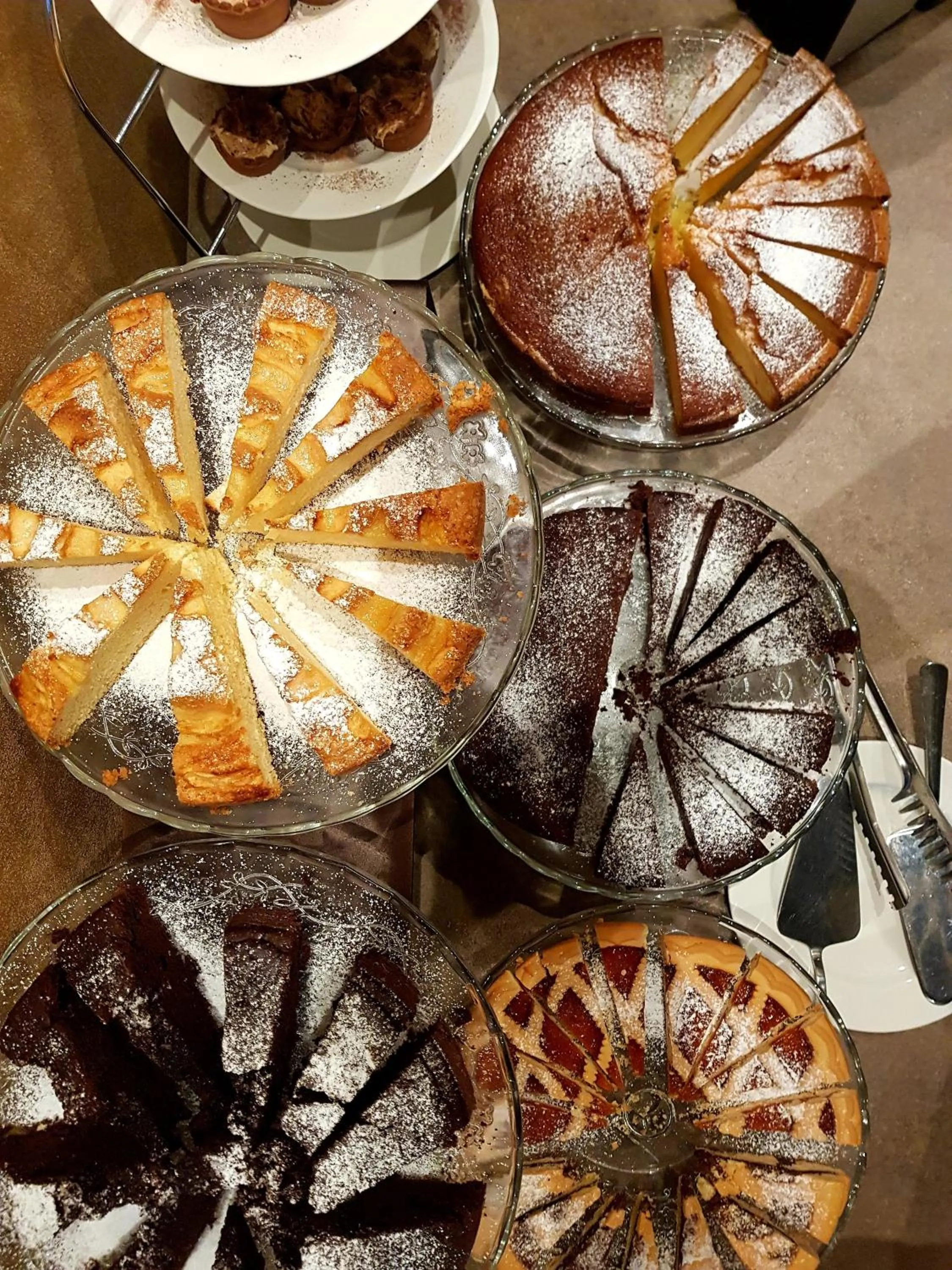 Buffet breakfast in Hotel Perlage Florence - Free city tax with Private Parking & Fast Wifi