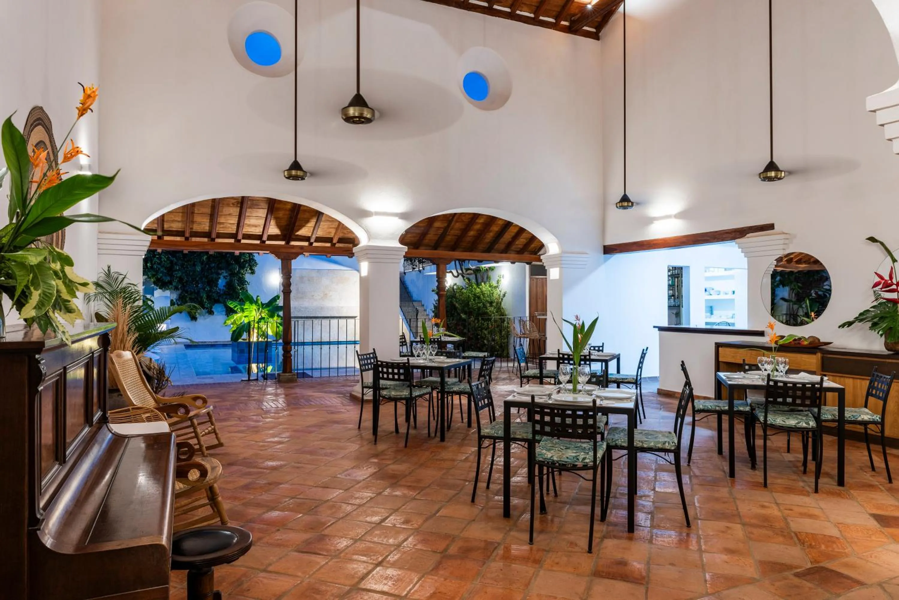 Restaurant/places to eat in Karakali Boutique Hotel