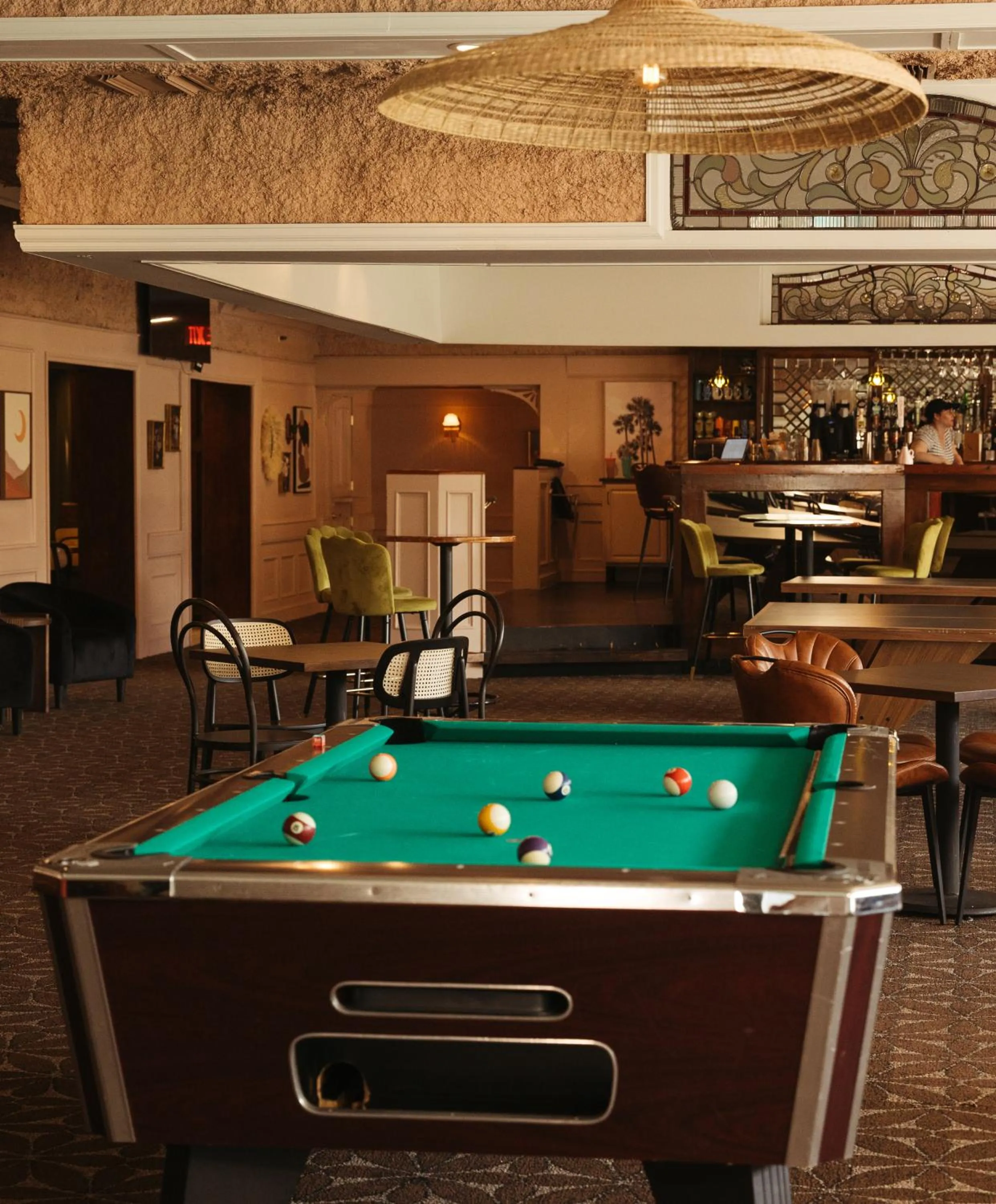 Billiard in The Boulder Broker