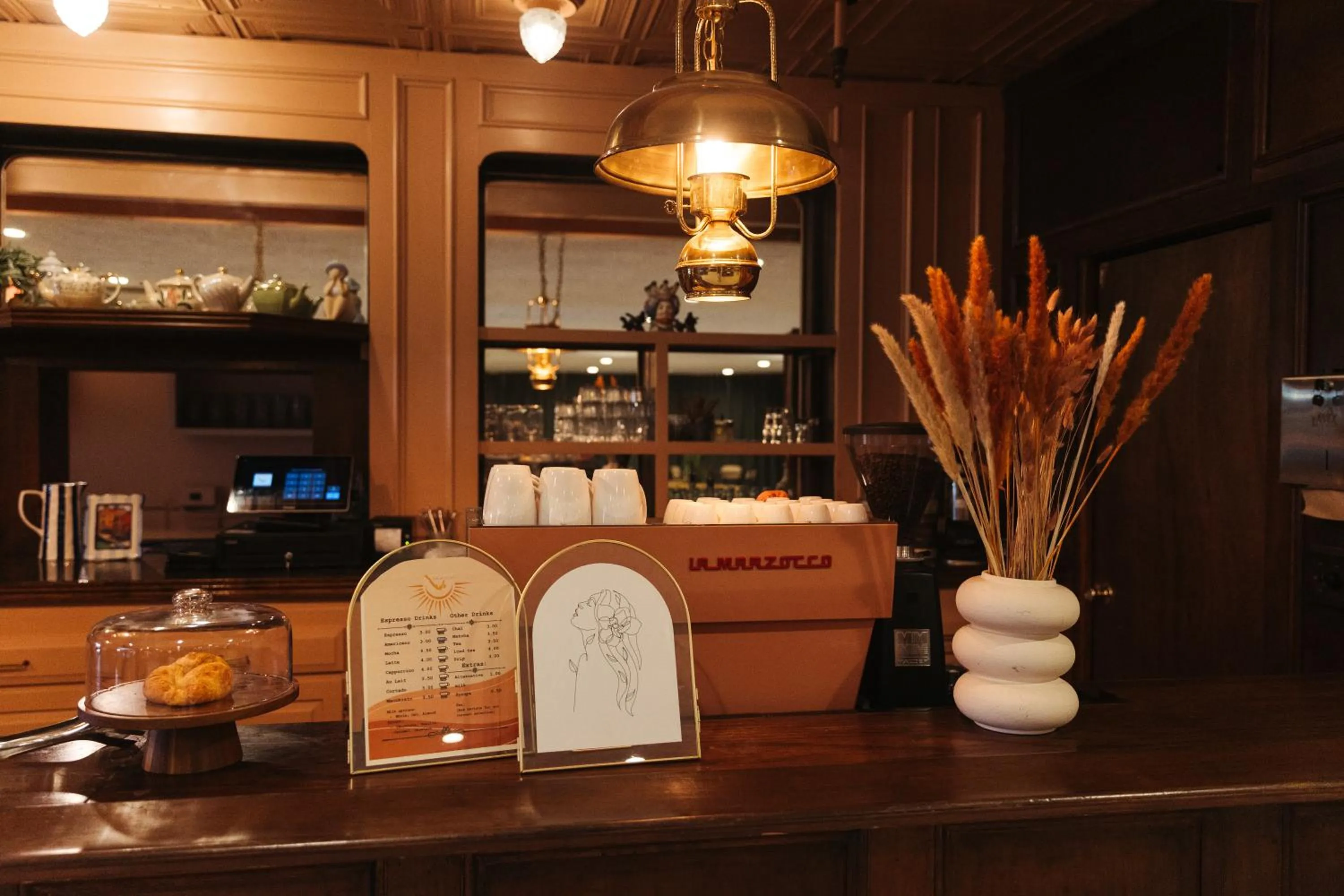 Coffee/tea facilities in The Boulder Broker