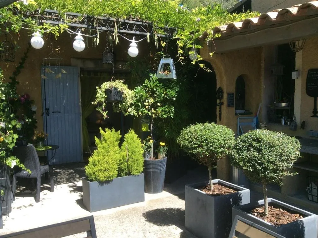 Property building in Mas Du Cadranier