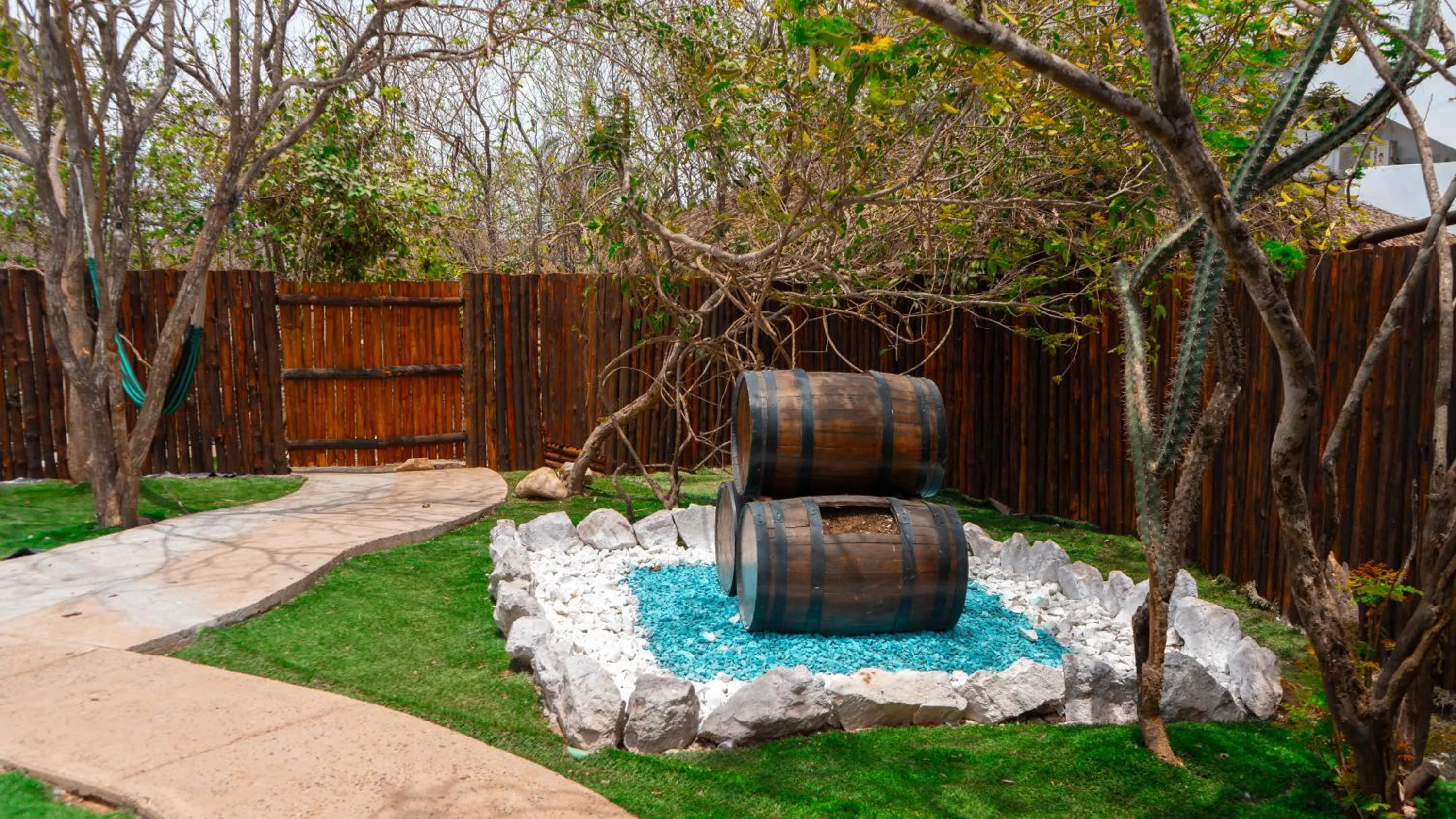 Spring in Palm Valley Cabins