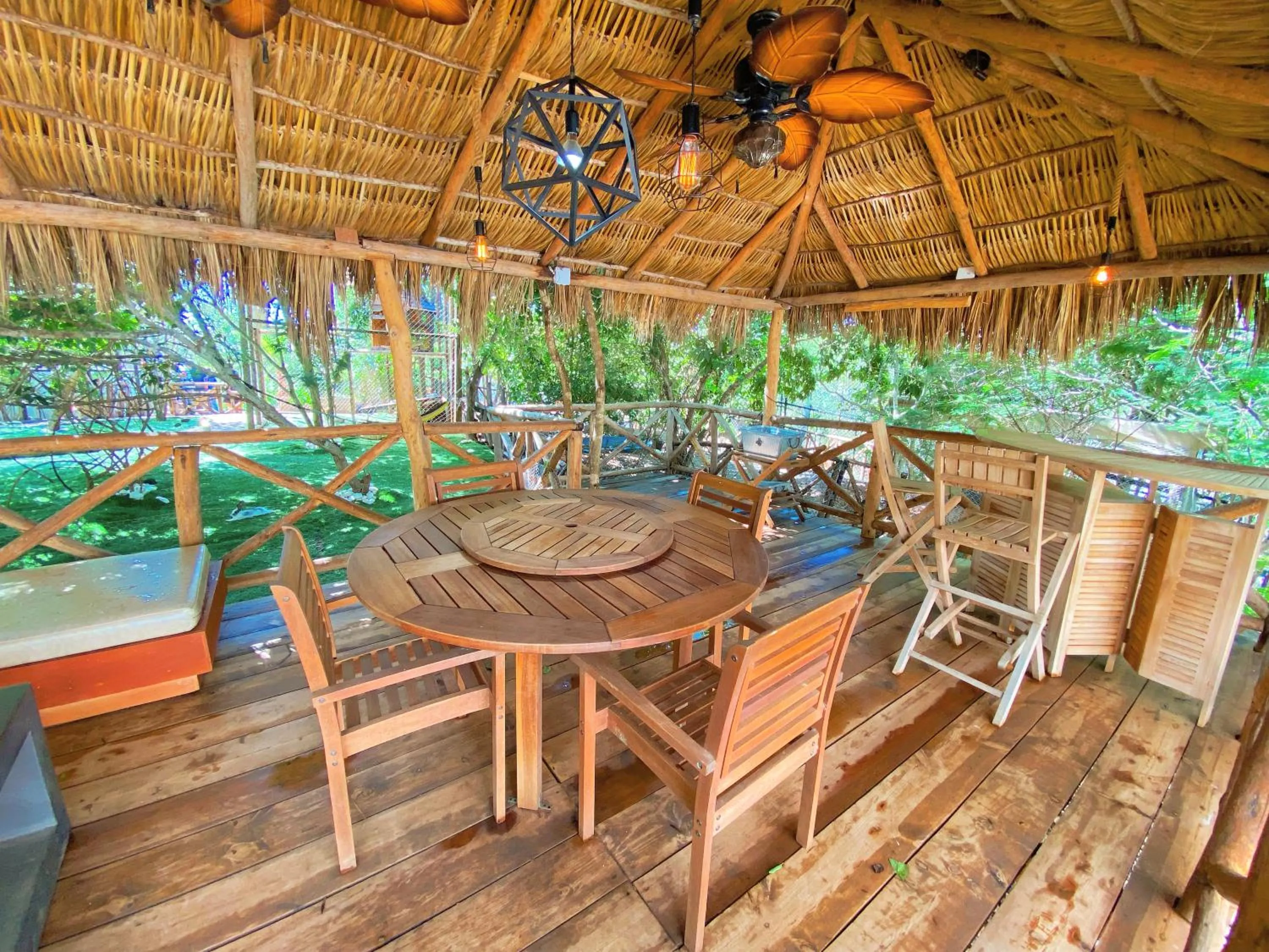 Patio in Palm Valley Cabins