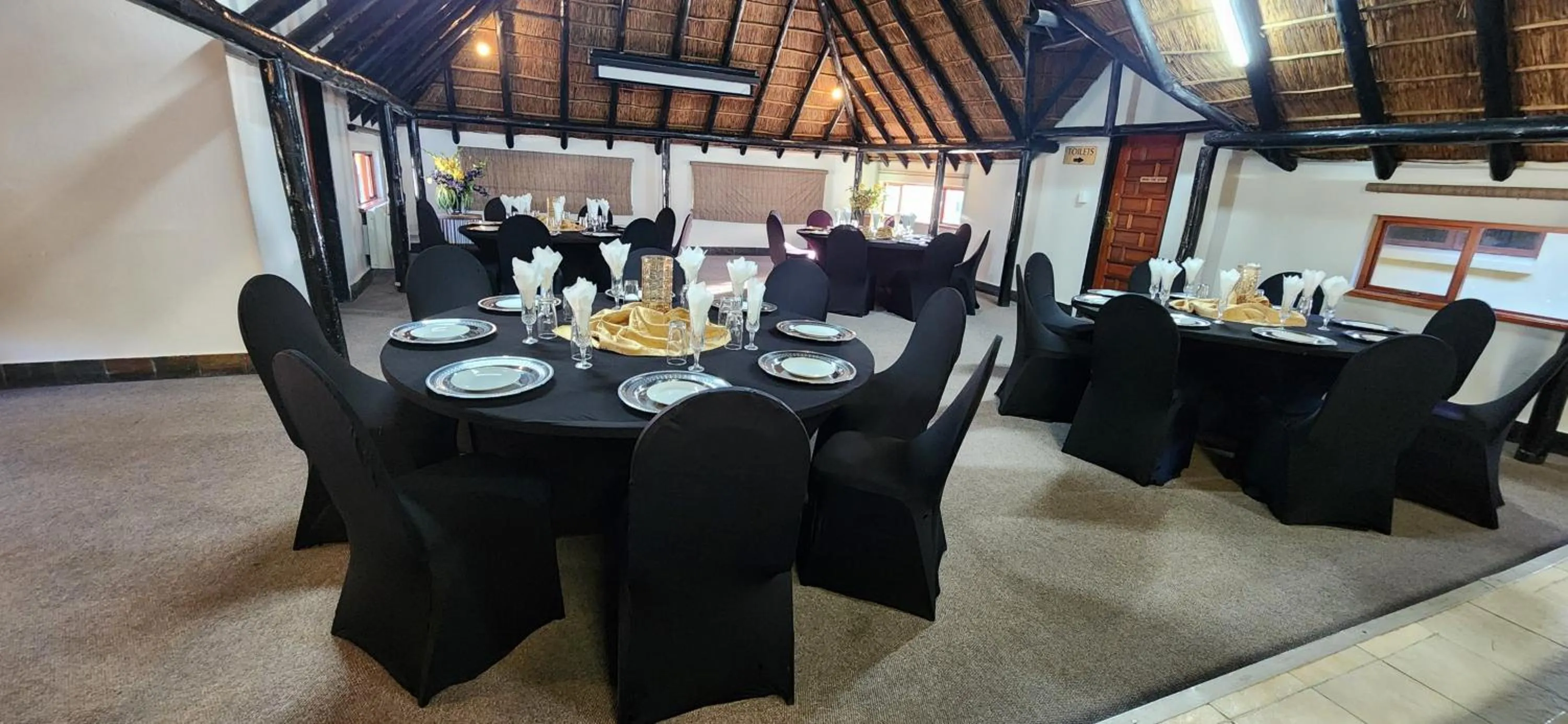 Banquet/Function facilities in Shumba Valley Lodge Lanseria Airport
