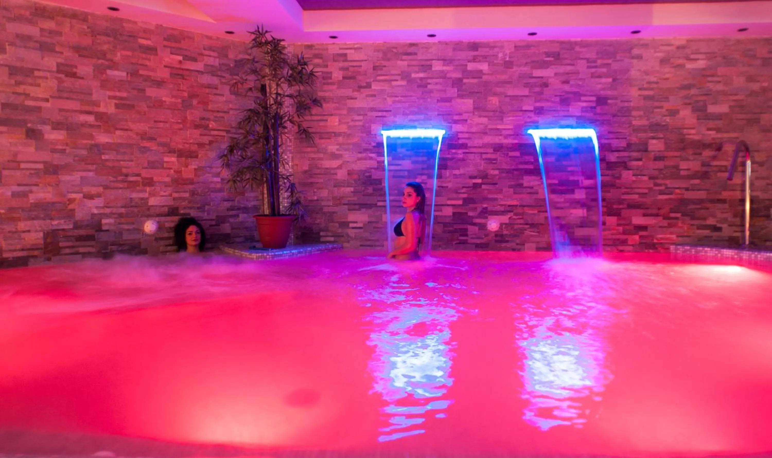 Hot Tub in Hotel Terme Capasso