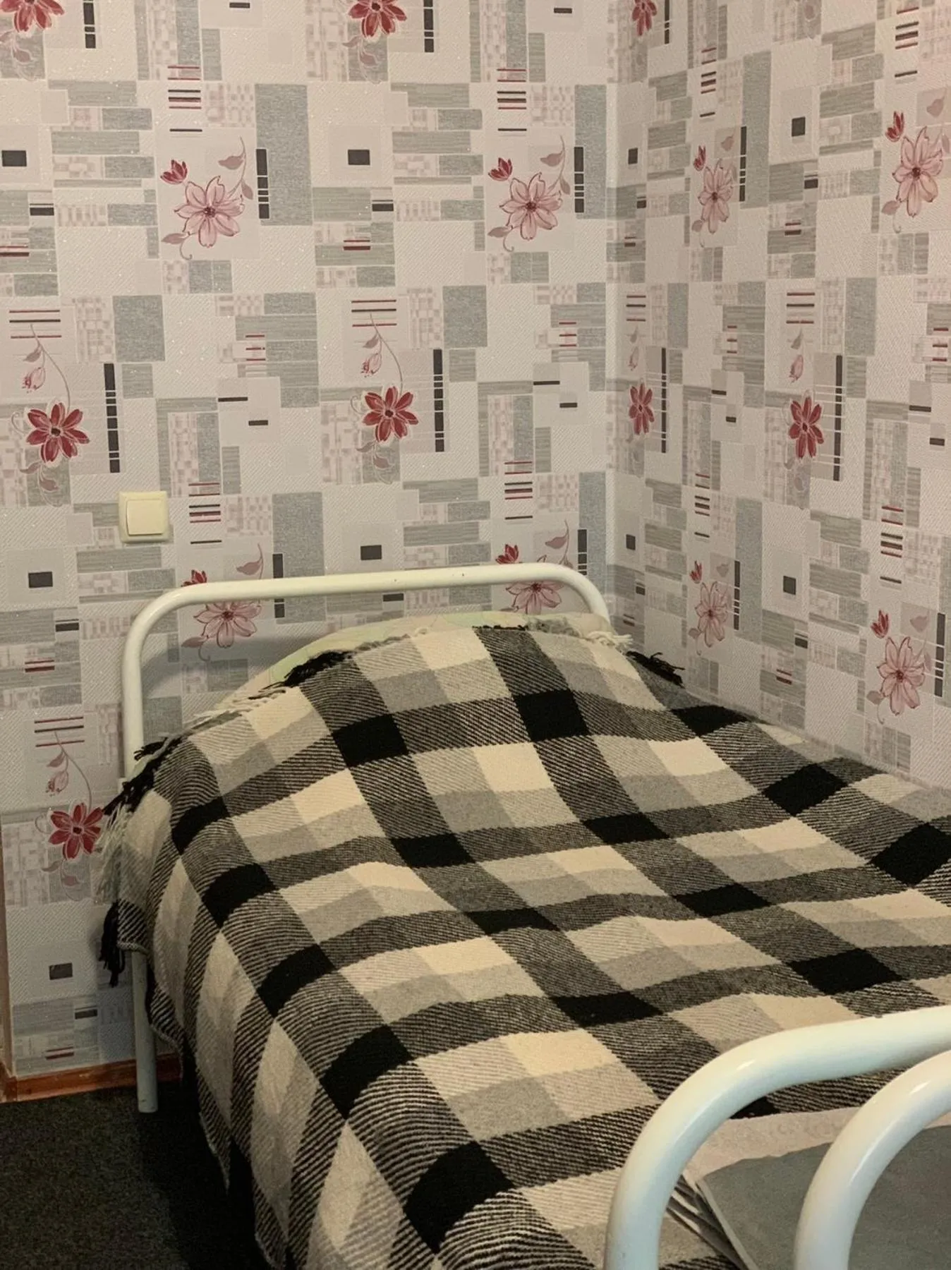 Budget Twin Room in Hotel Uyut