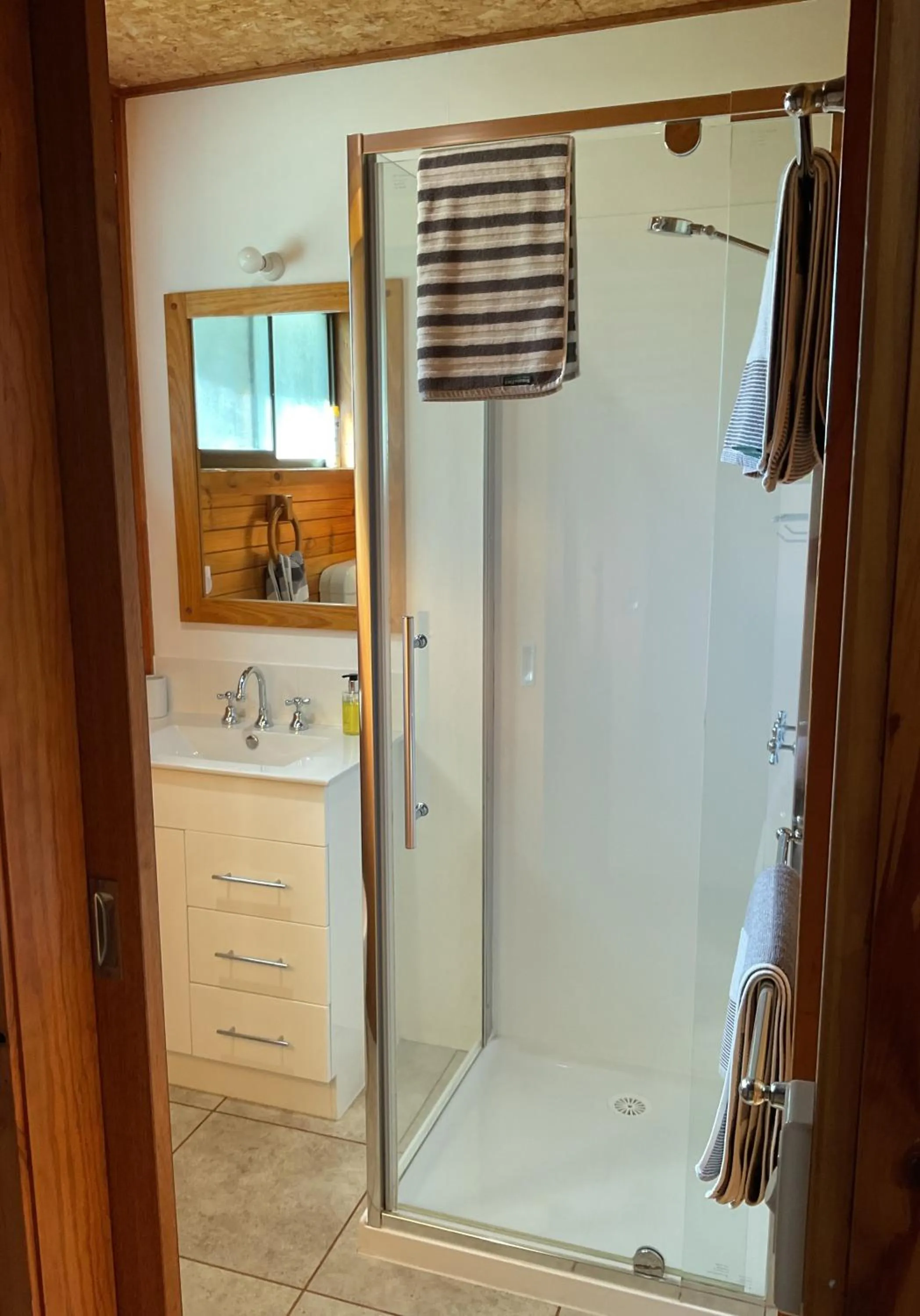 Shower in Marlo Hideaway