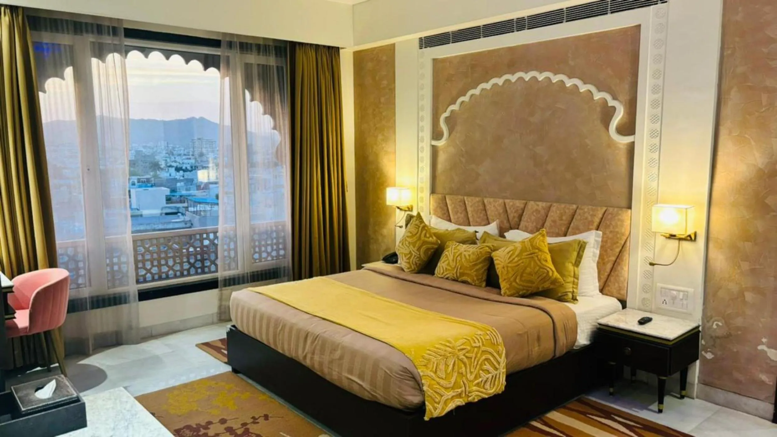 Bedroom, Bed in juSTa Ssatva Resort, Udaipur