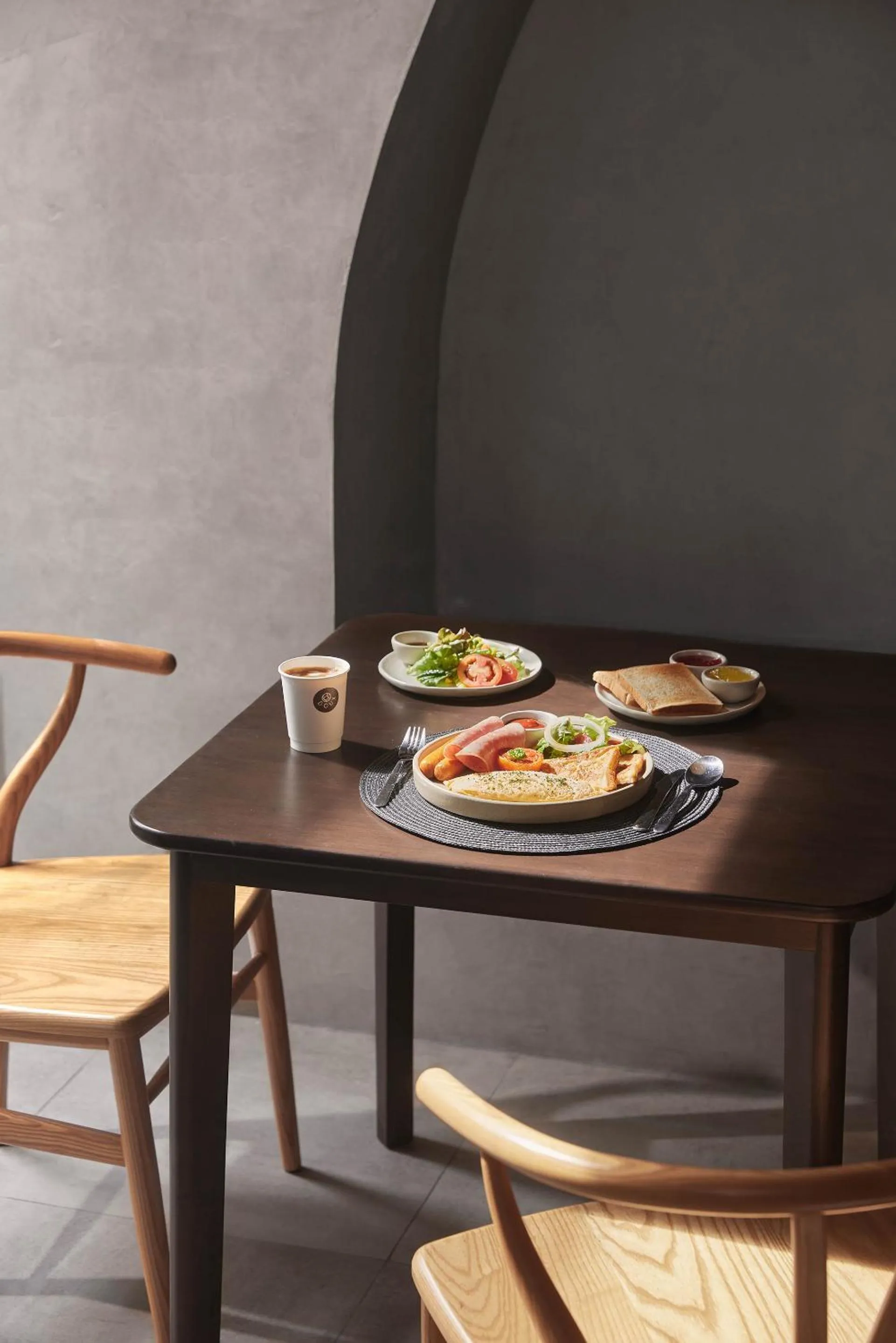 Restaurant/places to eat in Livable Hotel Bangkok